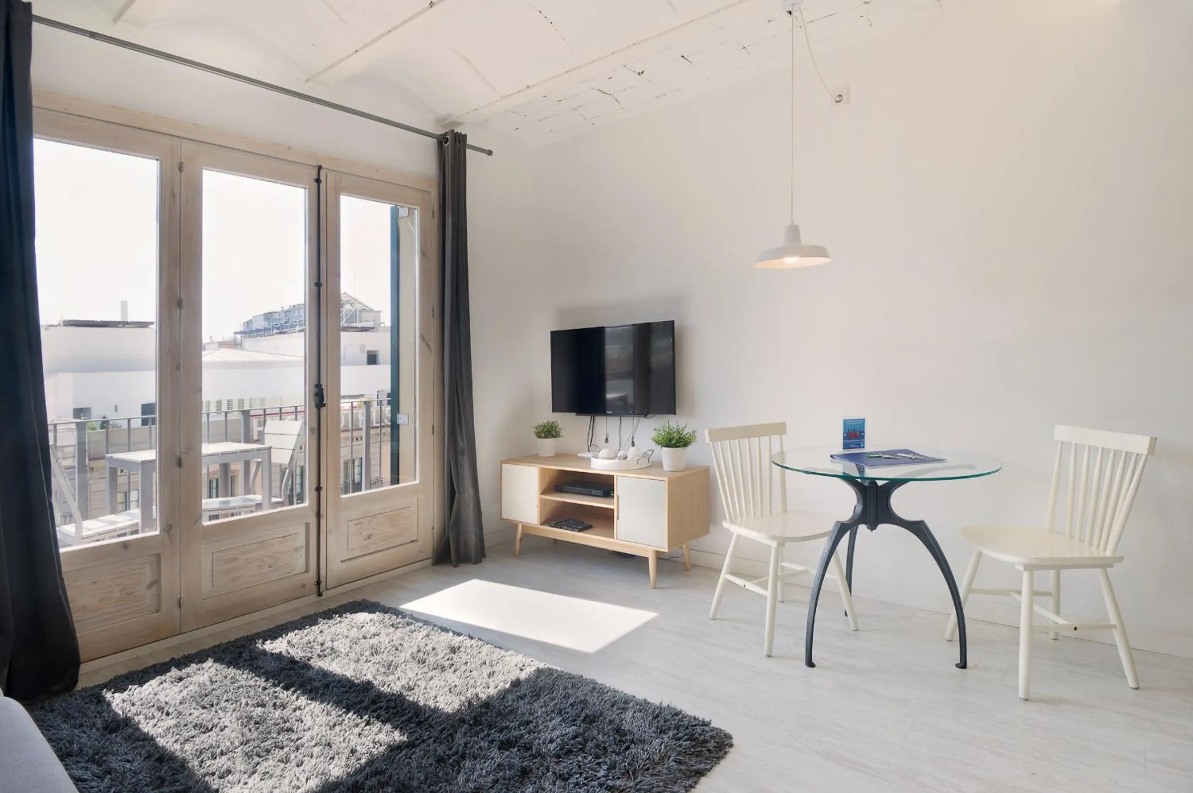 TV and multimedia in Rent Top Apartments Rambla Catalunya