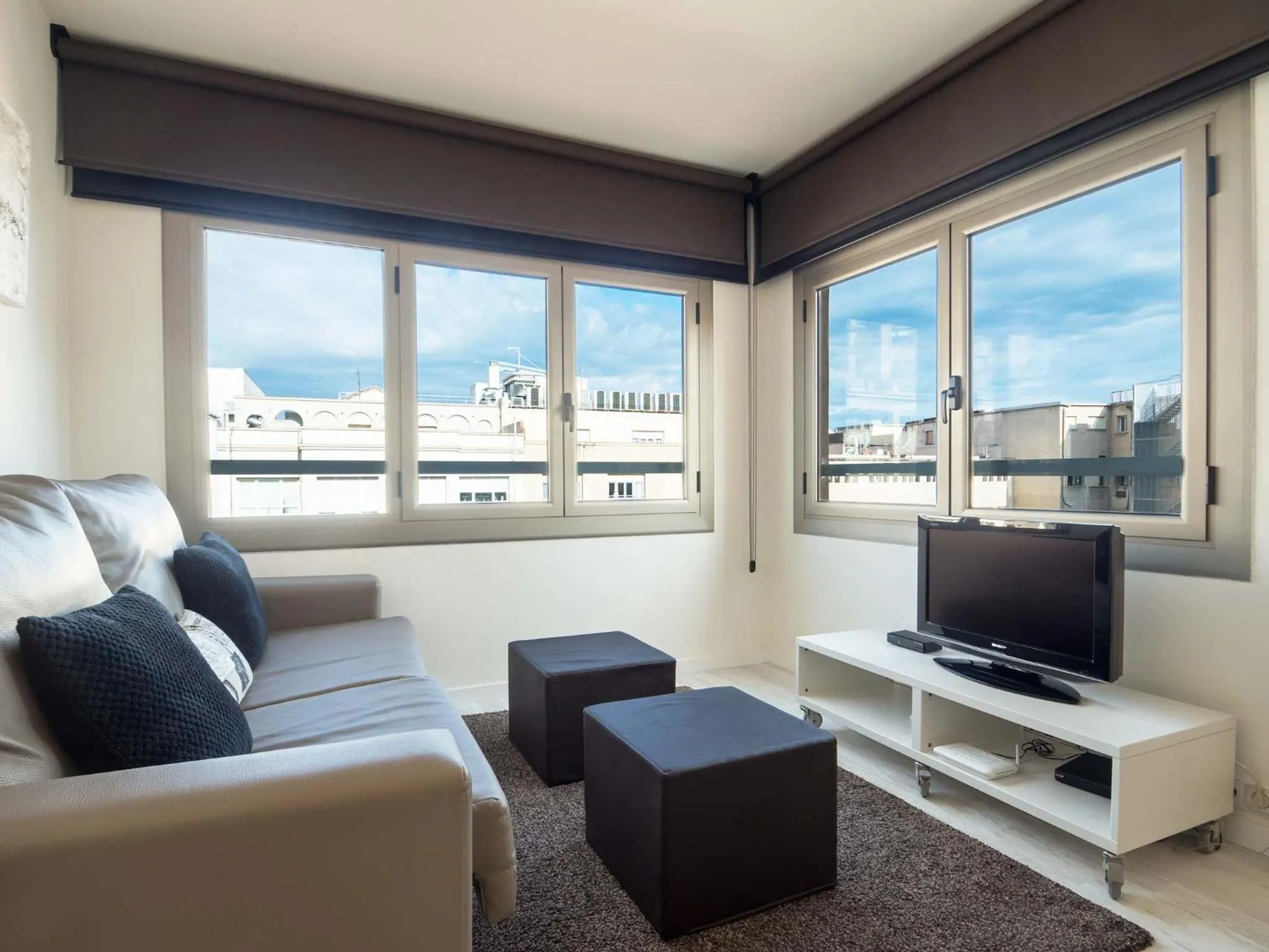 Living room in Rent Top Apartments Rambla Catalunya