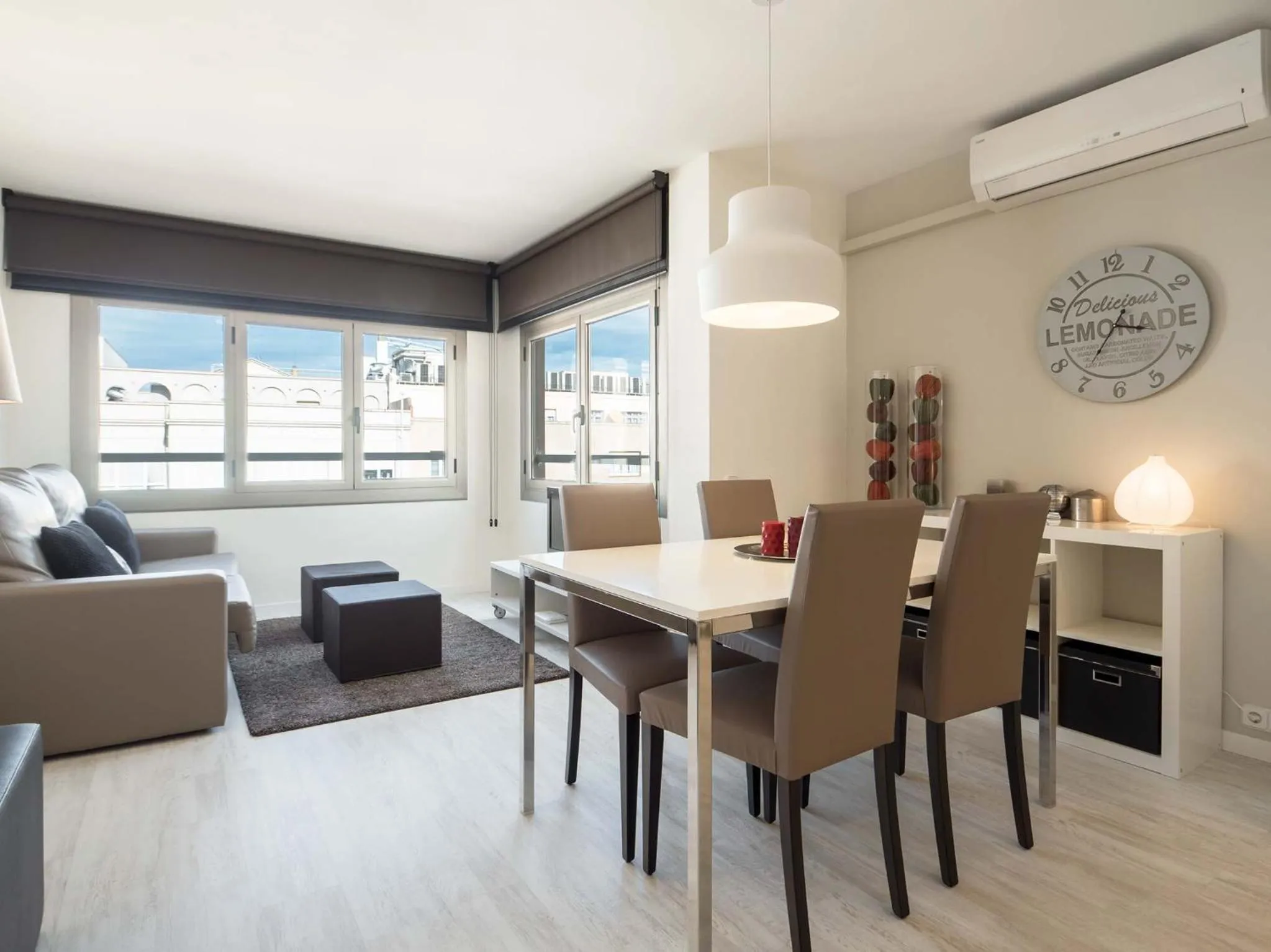 Living room in Rent Top Apartments Rambla Catalunya
