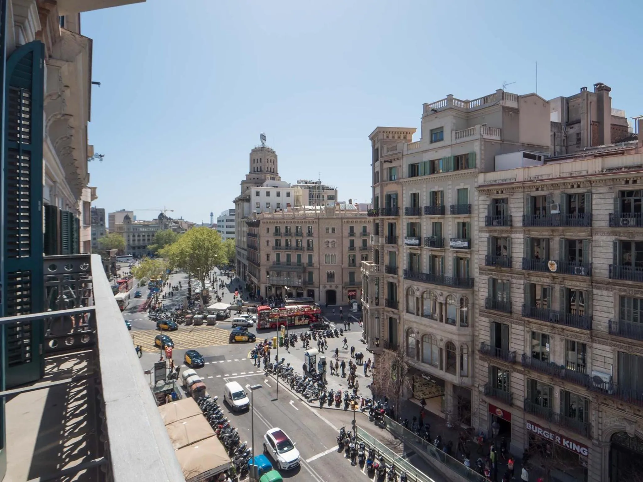 City view in Rent Top Apartments Rambla Catalunya