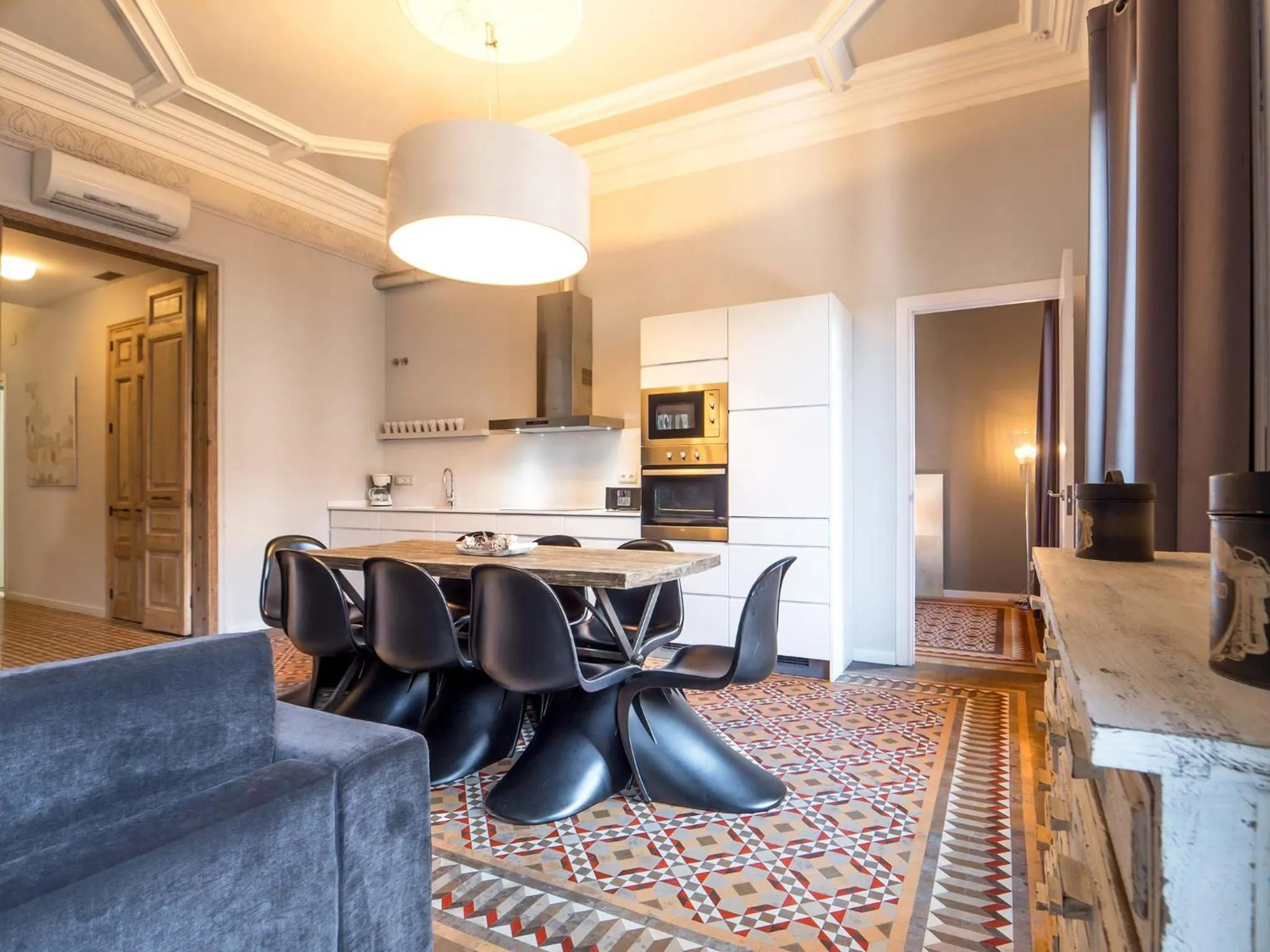 Kitchen or kitchenette in Rent Top Apartments Rambla Catalunya