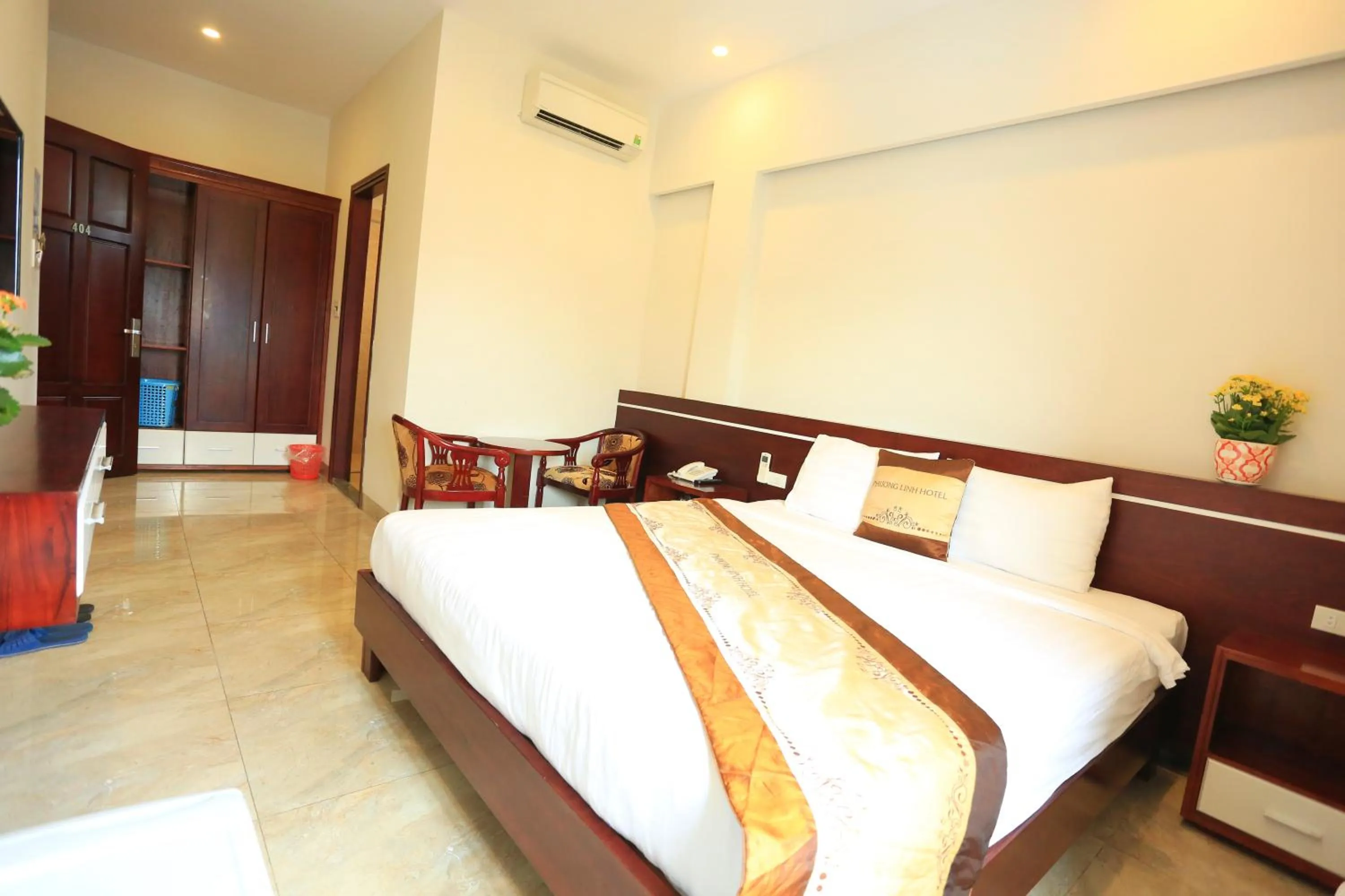 Bed in Phuong Linh Hotel