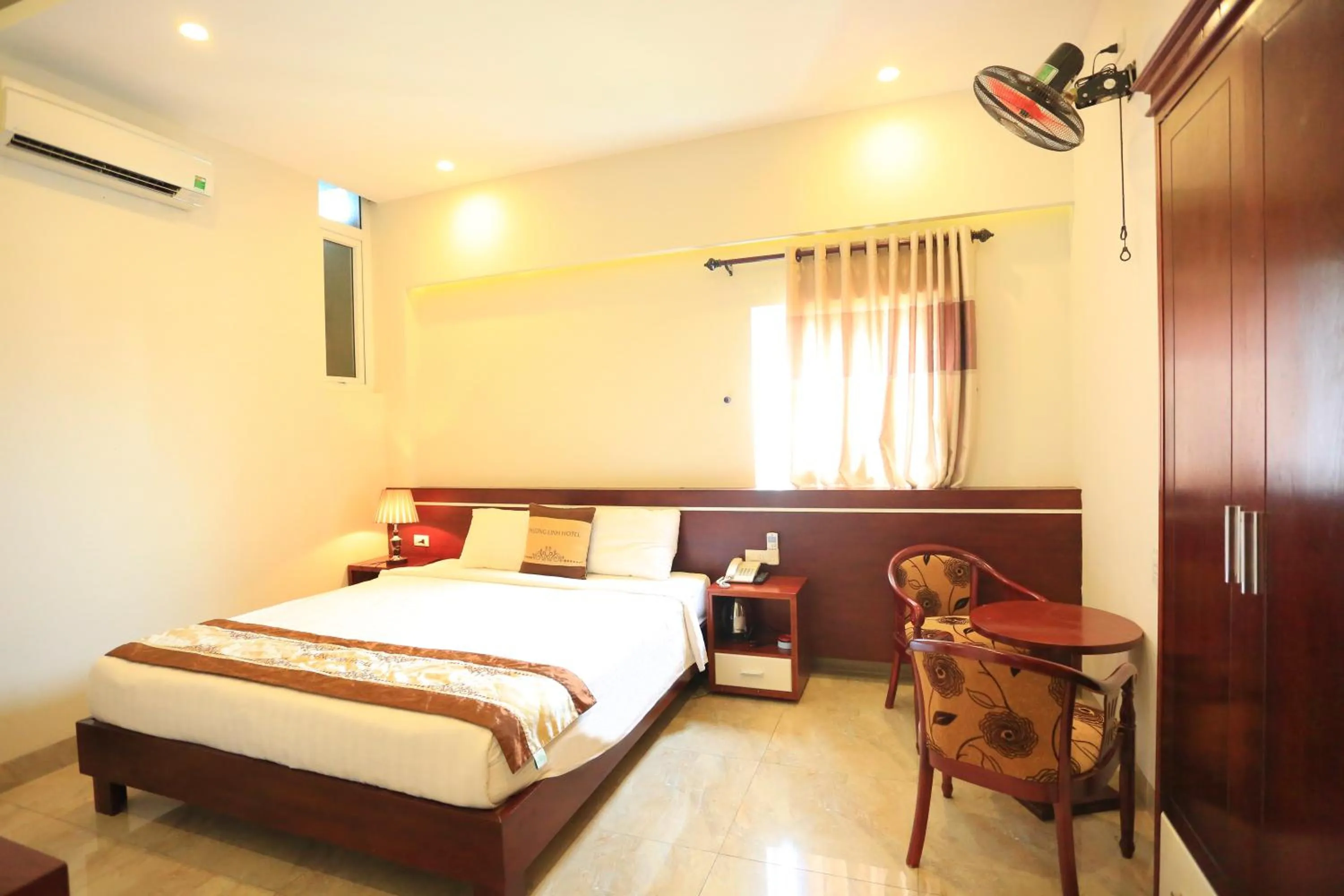 Bed in Phuong Linh Hotel