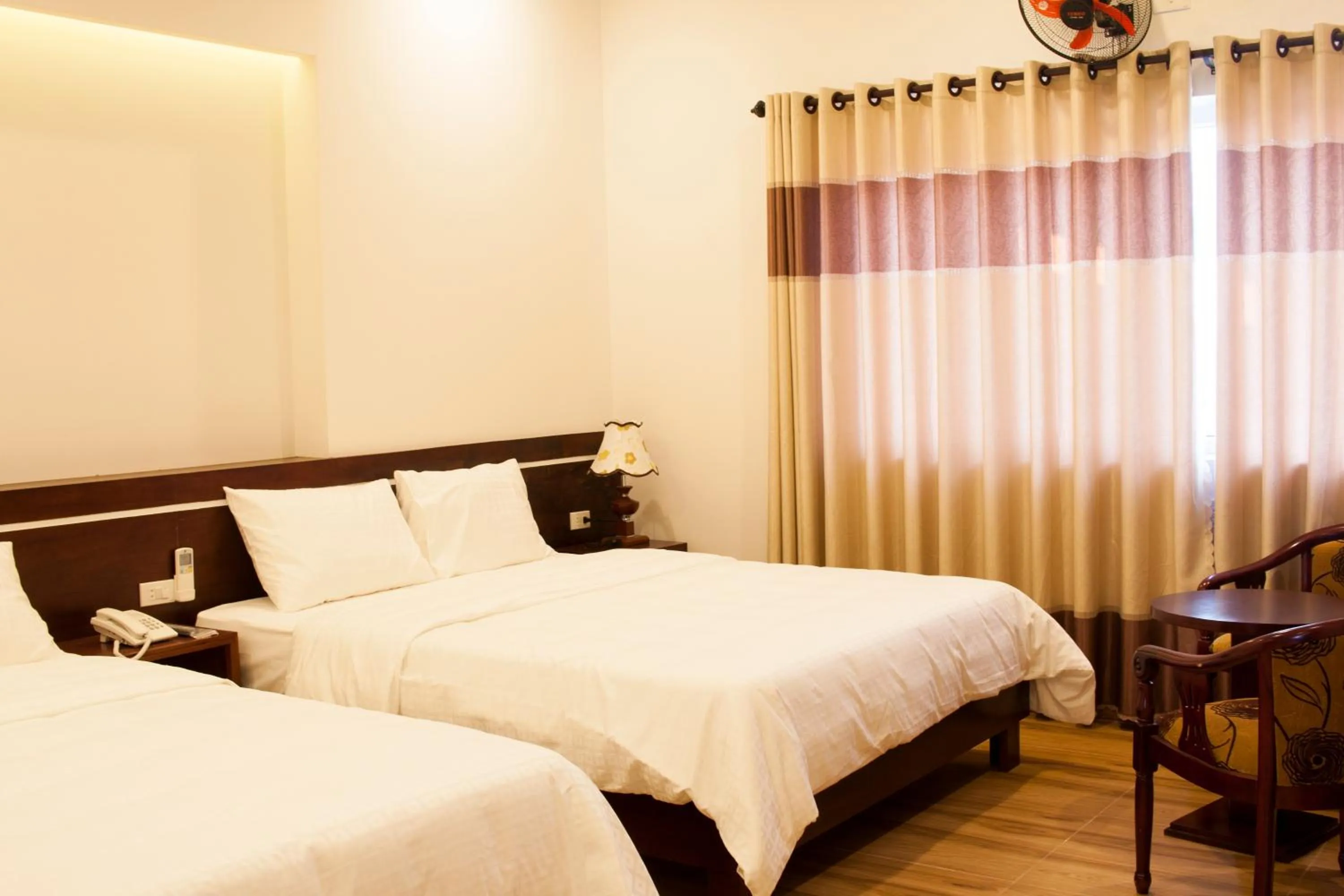 City view, Bed in Phuong Linh Hotel