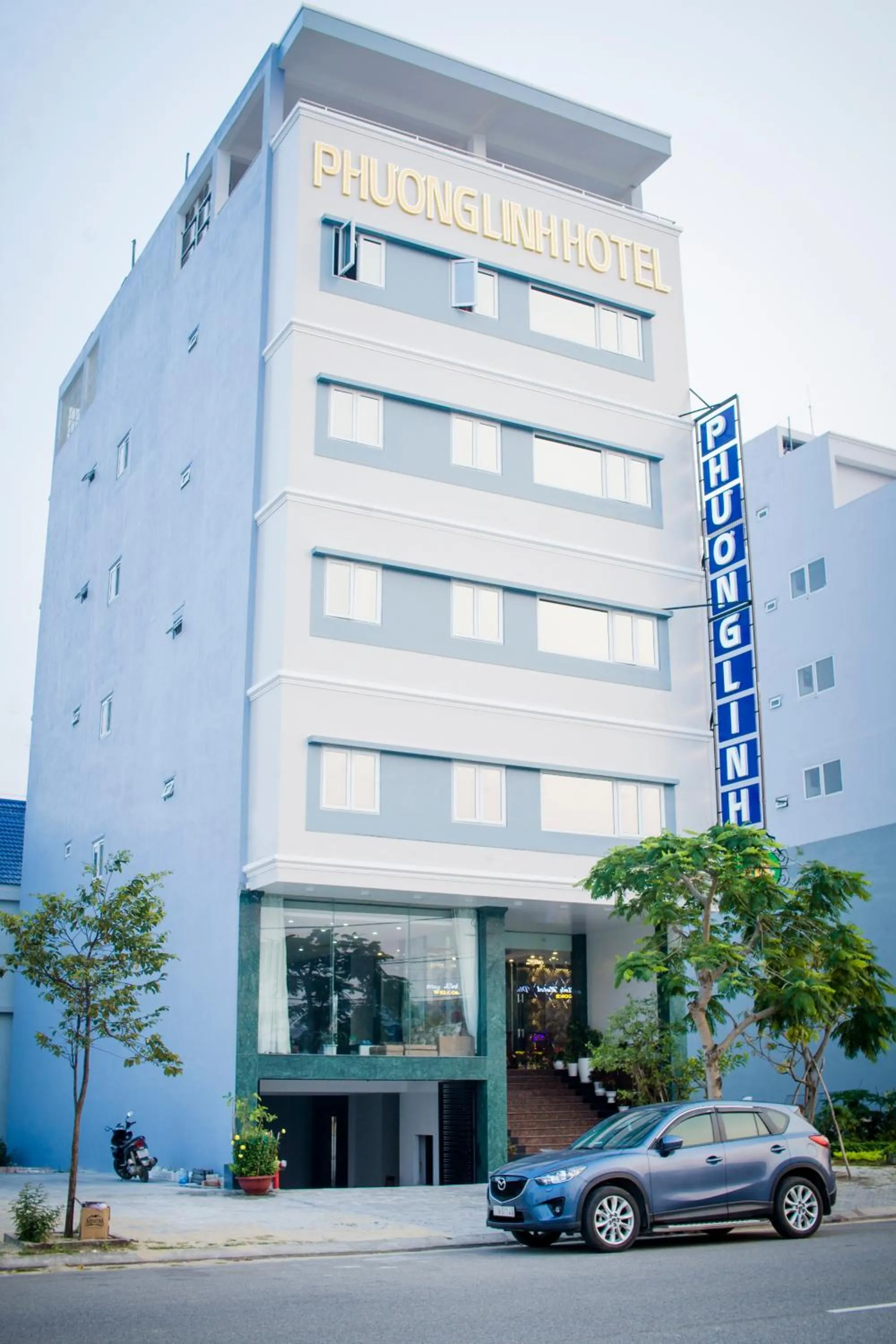 Facade/entrance in Phuong Linh Hotel