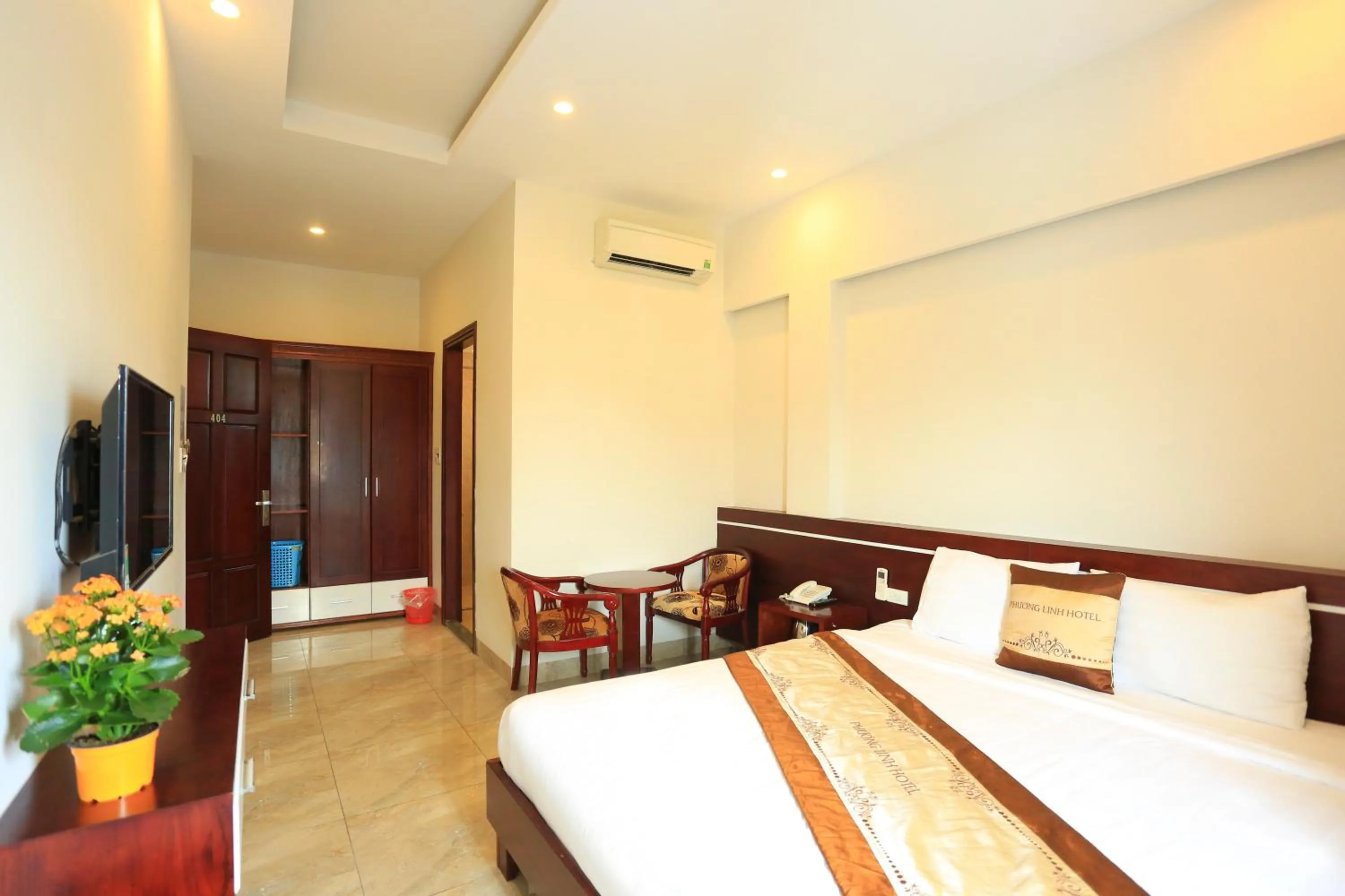 Bed in Phuong Linh Hotel