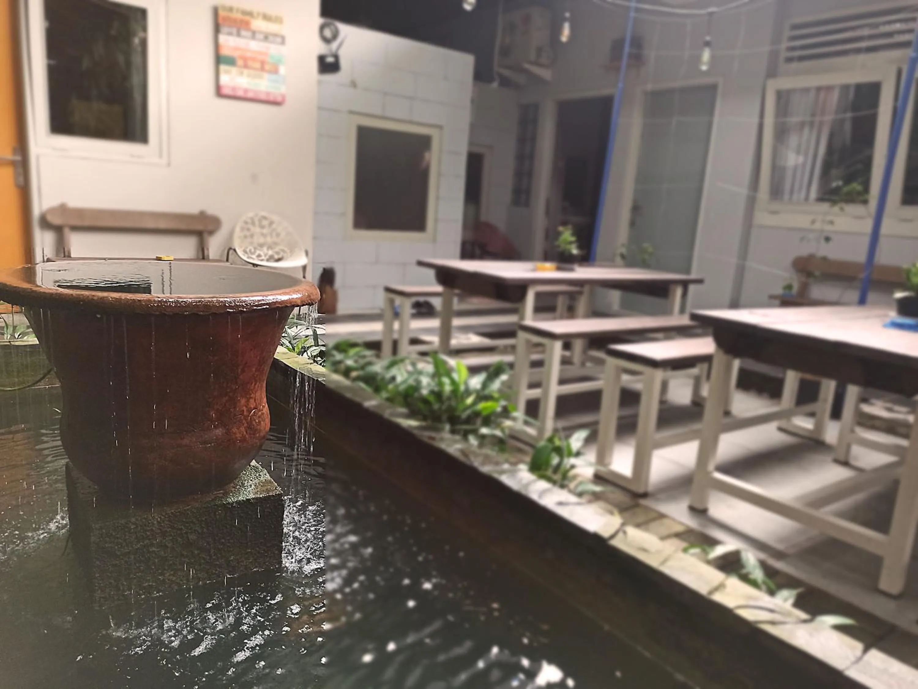 Communal lounge/ TV room in Jeng Tini Guest House