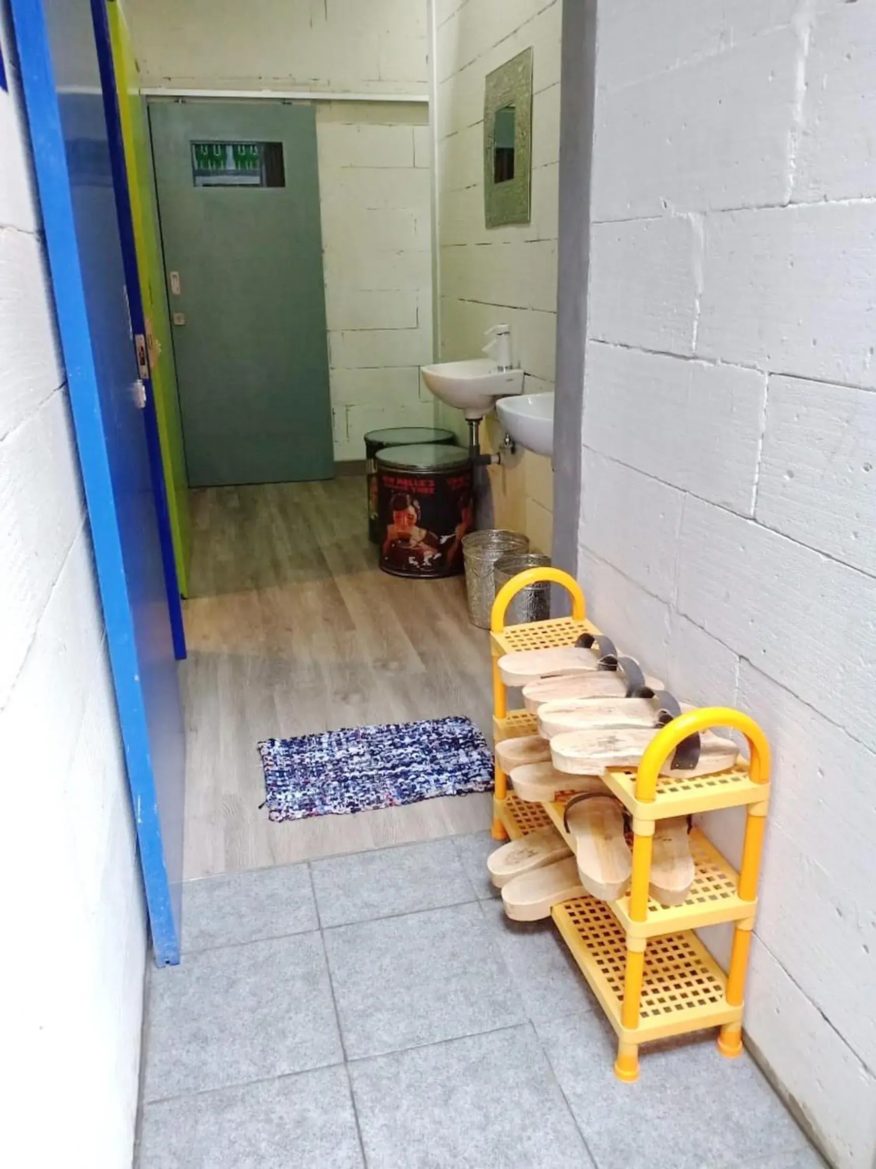 Budget Single Room - single occupancy in Jeng Tini Guest House Budget Single Room - single occupancy in Jeng Tini Guest House