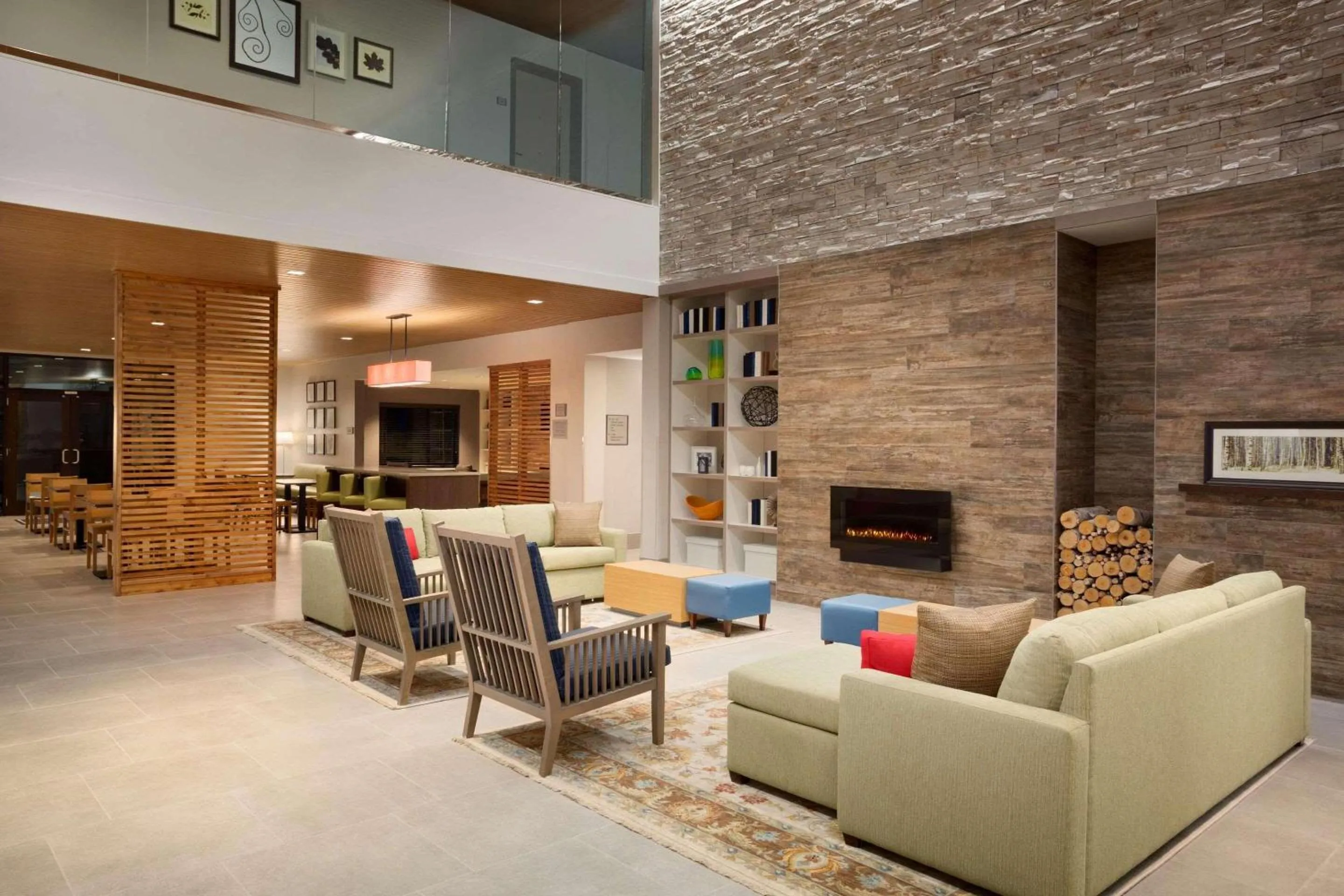 Lobby or reception in Country Inn & Suites by Radisson Asheville River Arts District