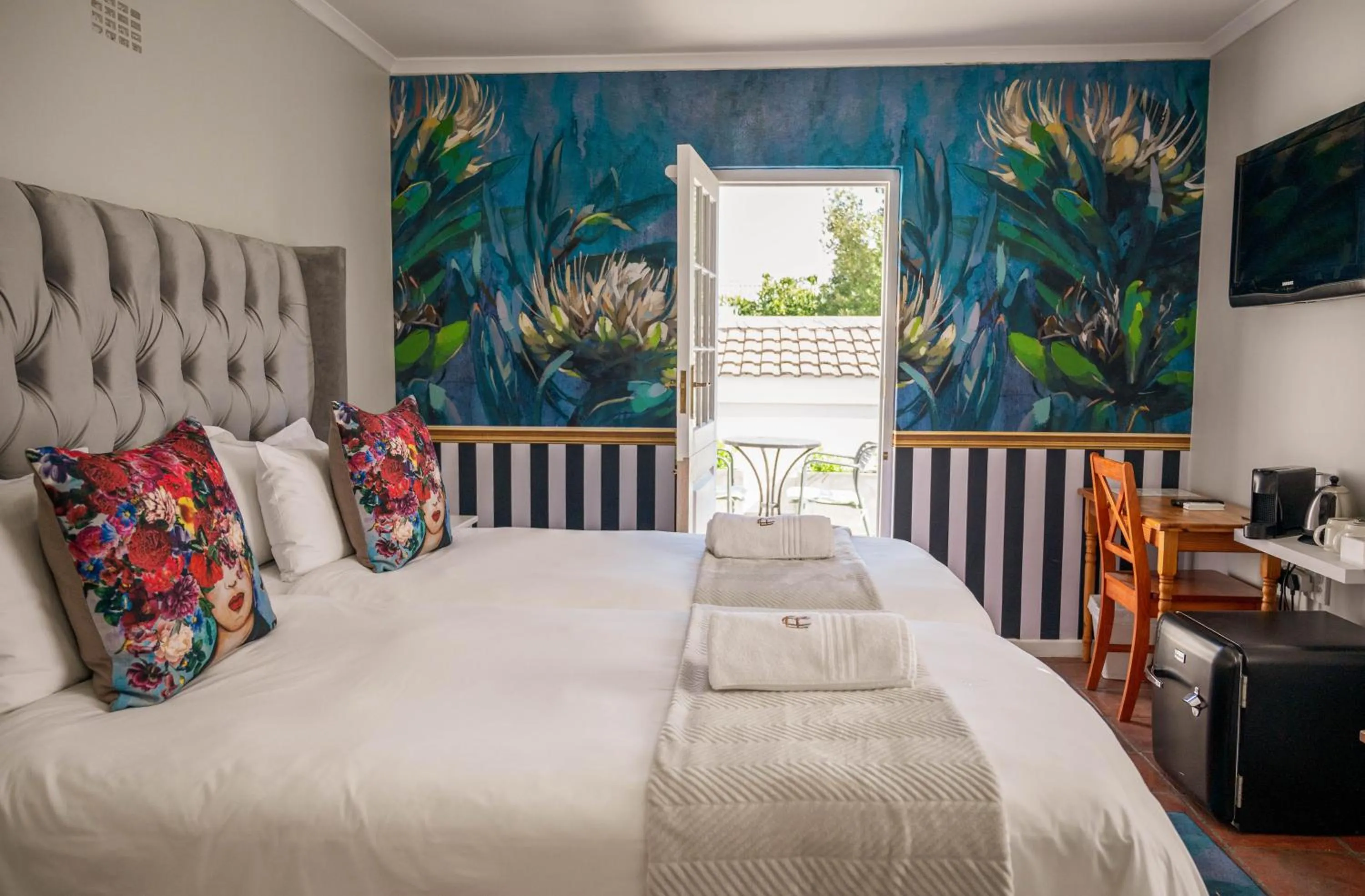 Bed in Rozenburg Guest House