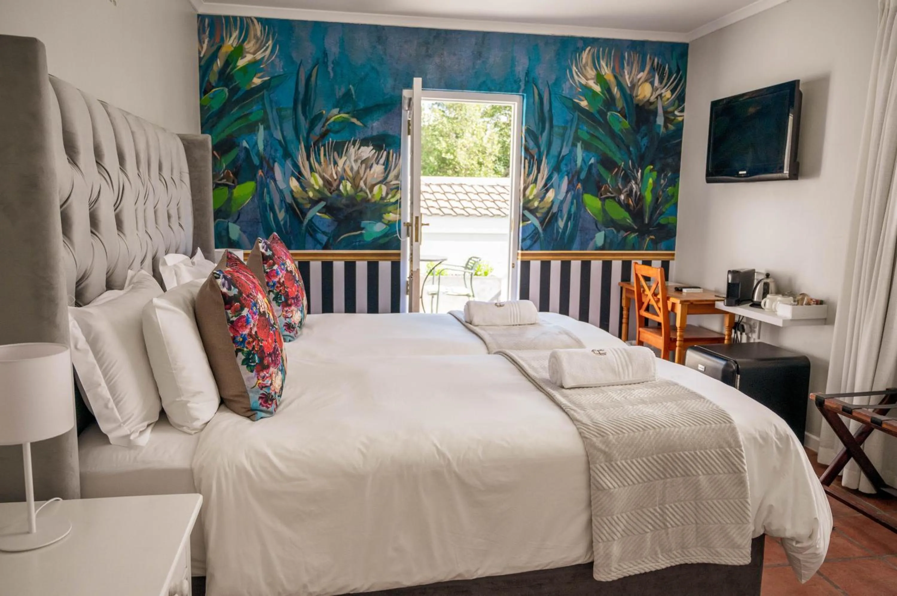 Bed in Rozenburg Guest House