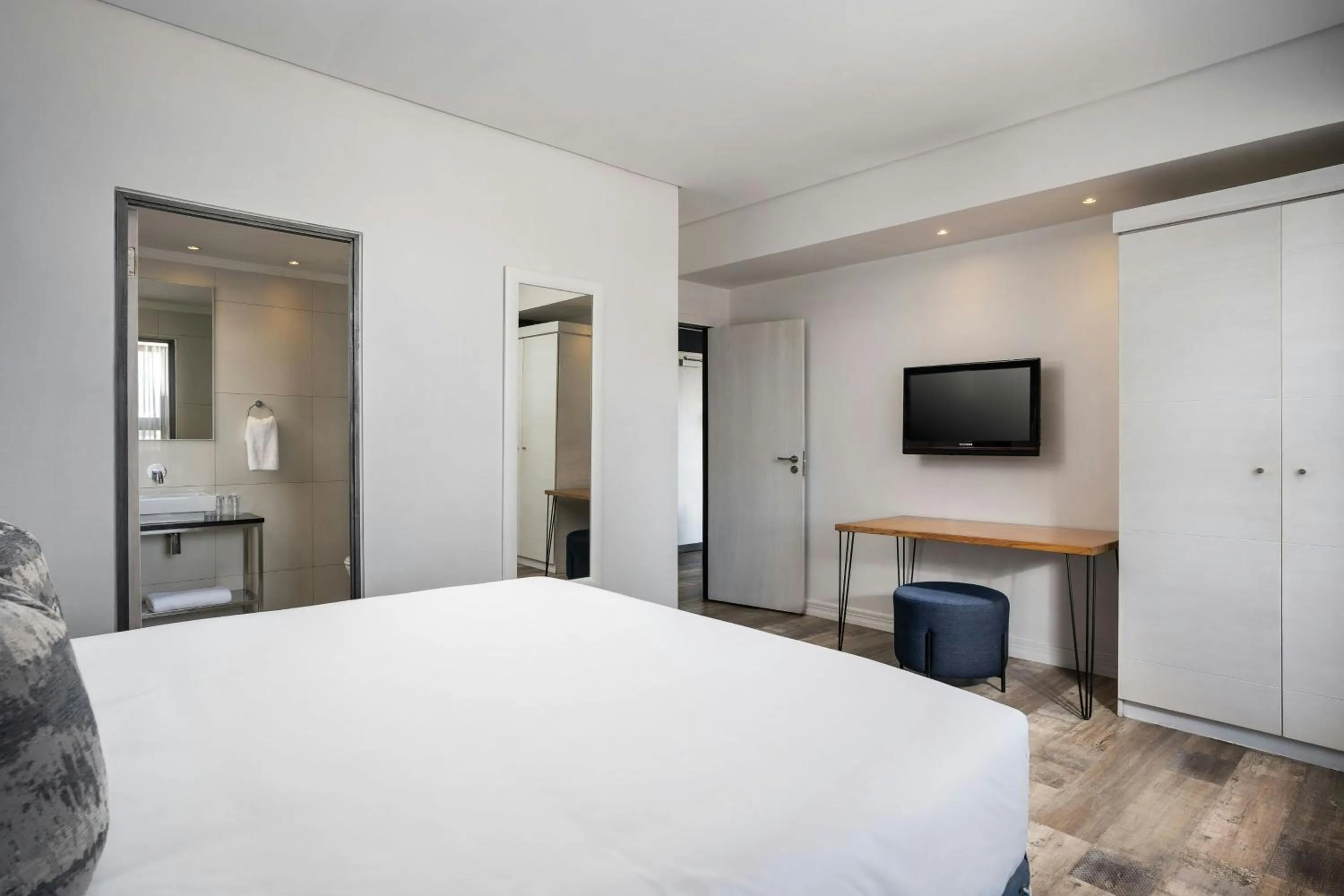 Photo of the whole room, Bed in Protea Hotel Fire & Ice! by Marriott Durban Umhlanga Ridge