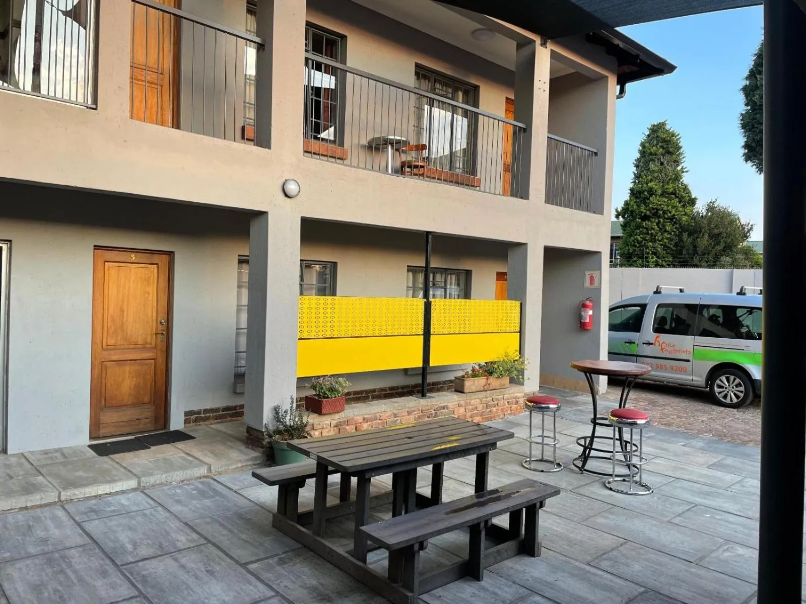 Patio in Africa Footprints Lodge Kempton Park
