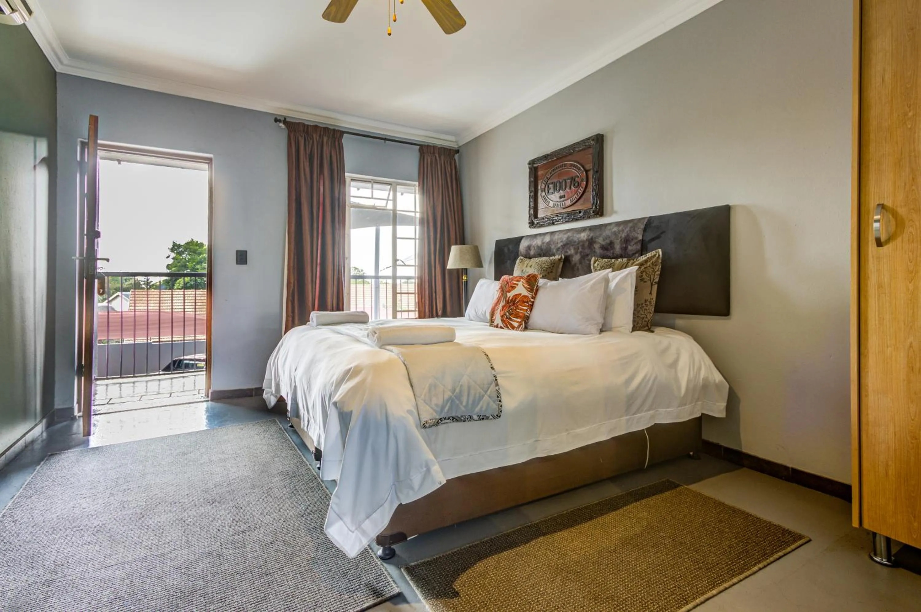 Bed in Africa Footprints Lodge Kempton Park