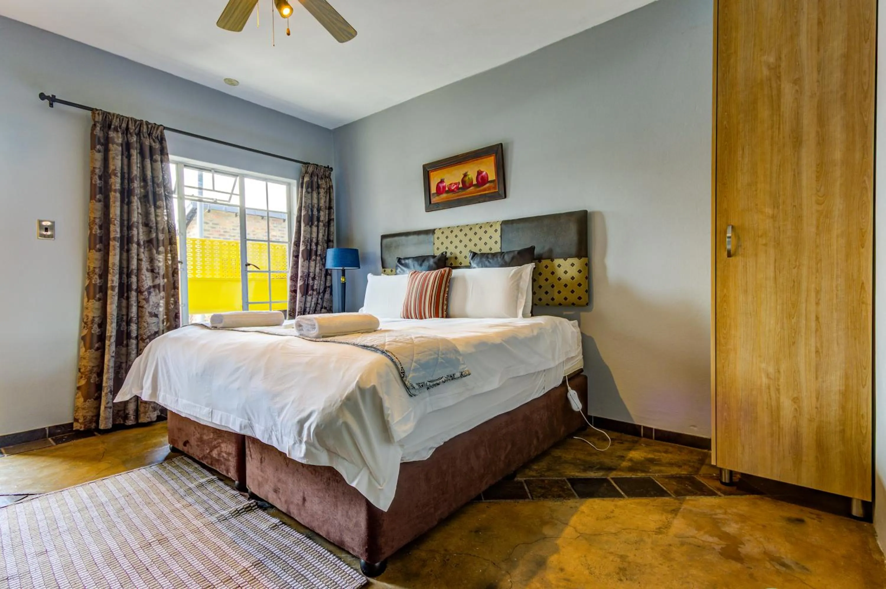 Bed in Africa Footprints Lodge Kempton Park