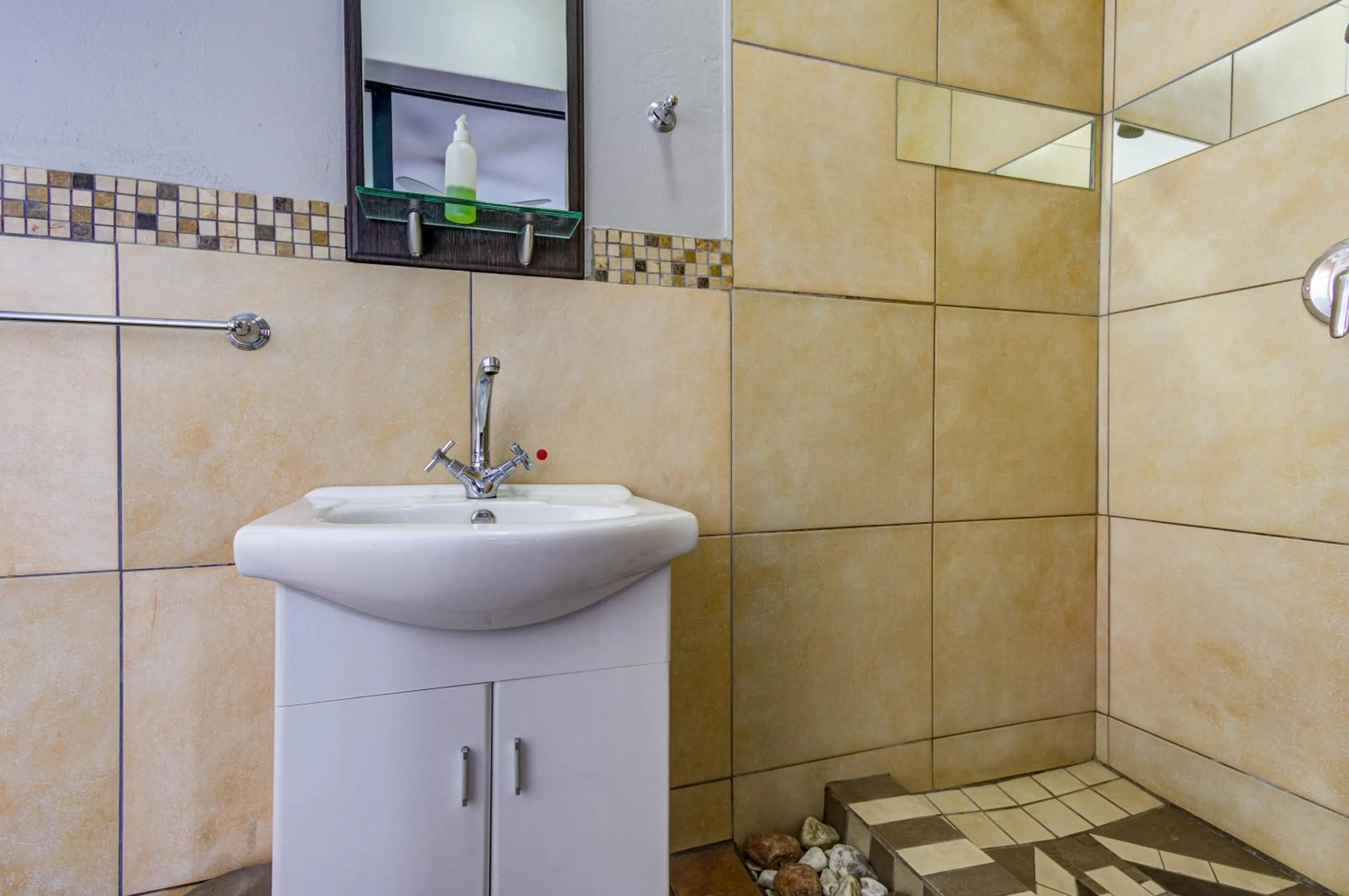 Africa Footprints Lodge Kempton Park