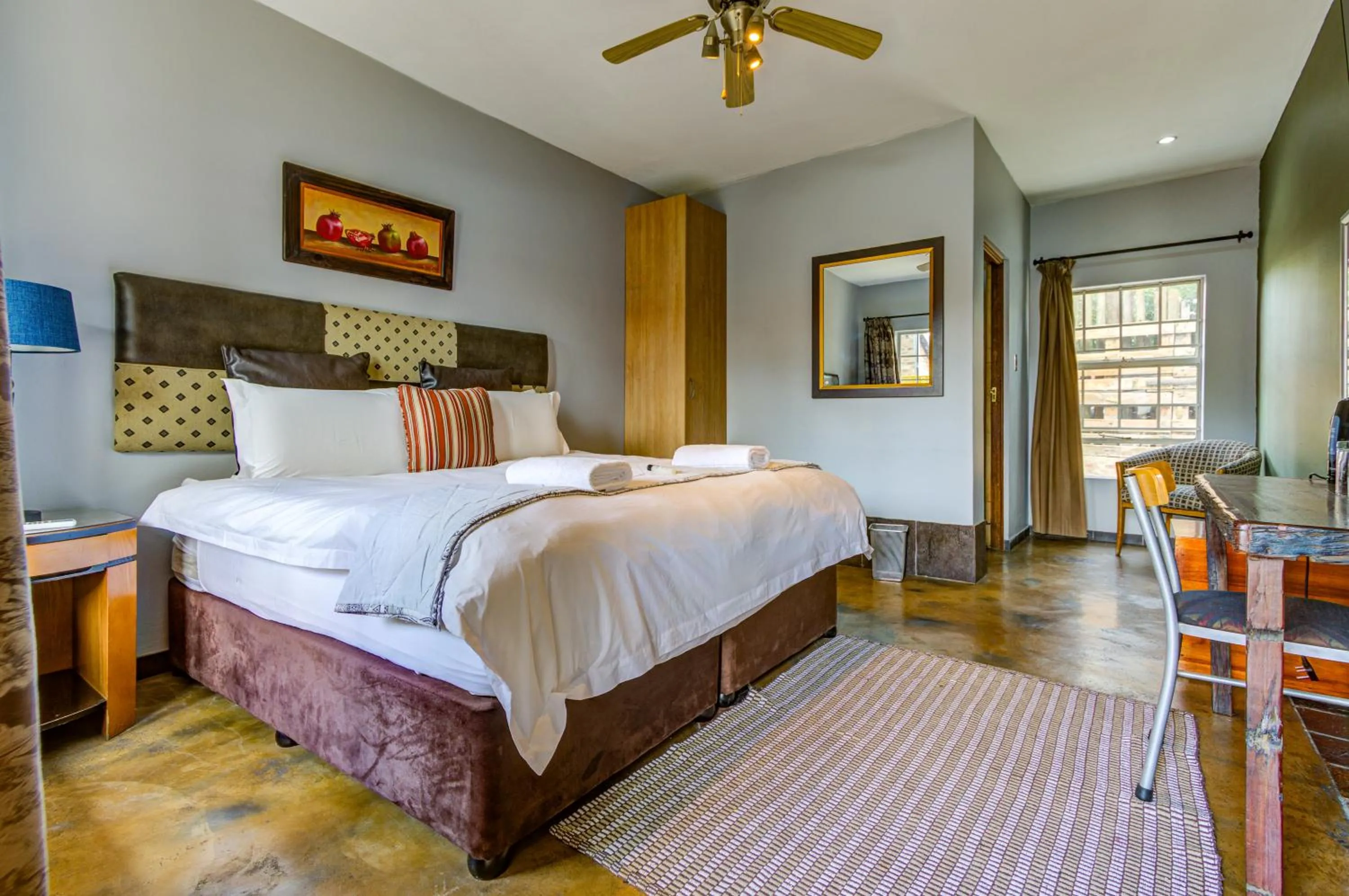 Bed in Africa Footprints Lodge Kempton Park