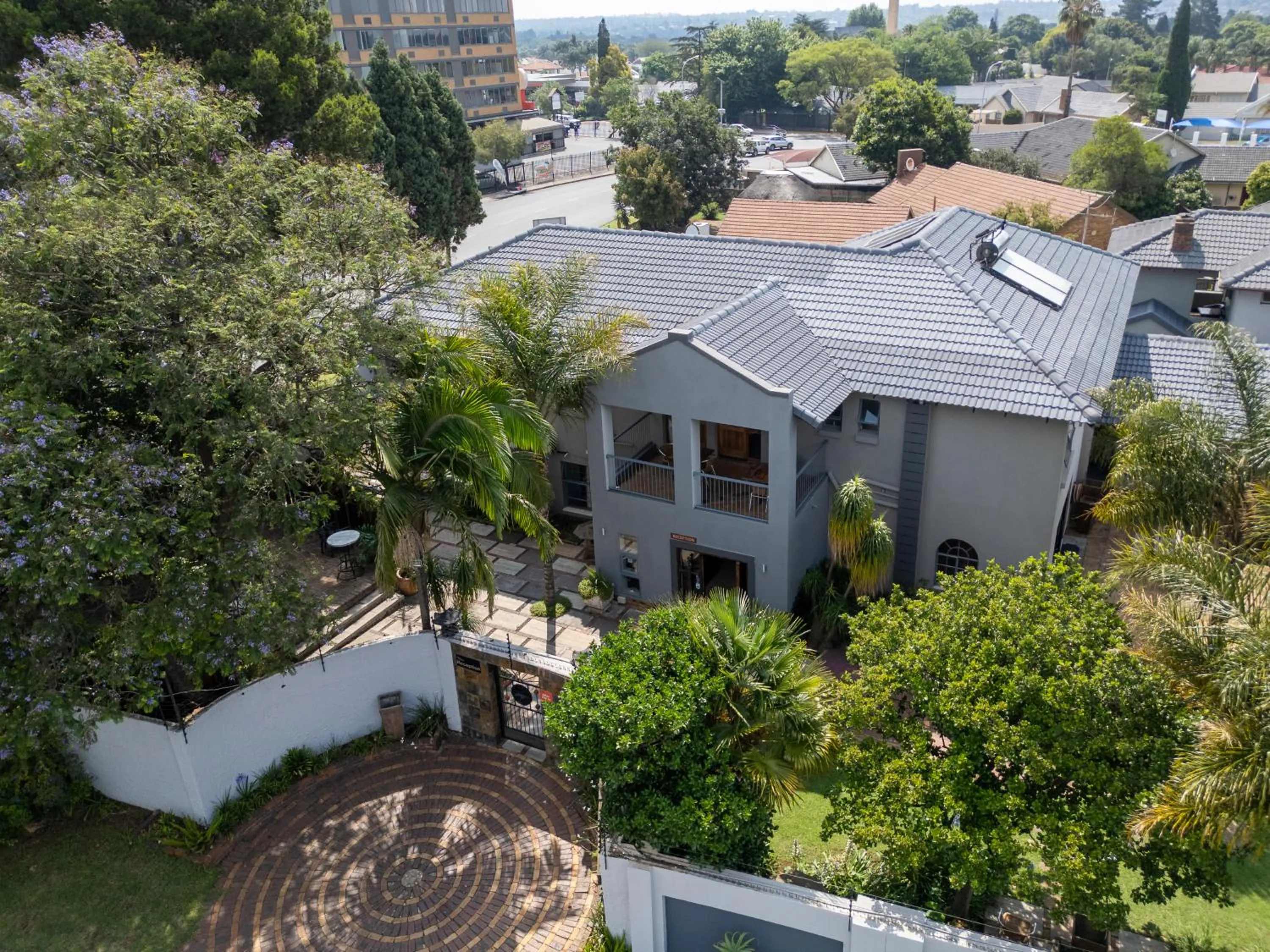 Property building in Africa Footprints Lodge Kempton Park