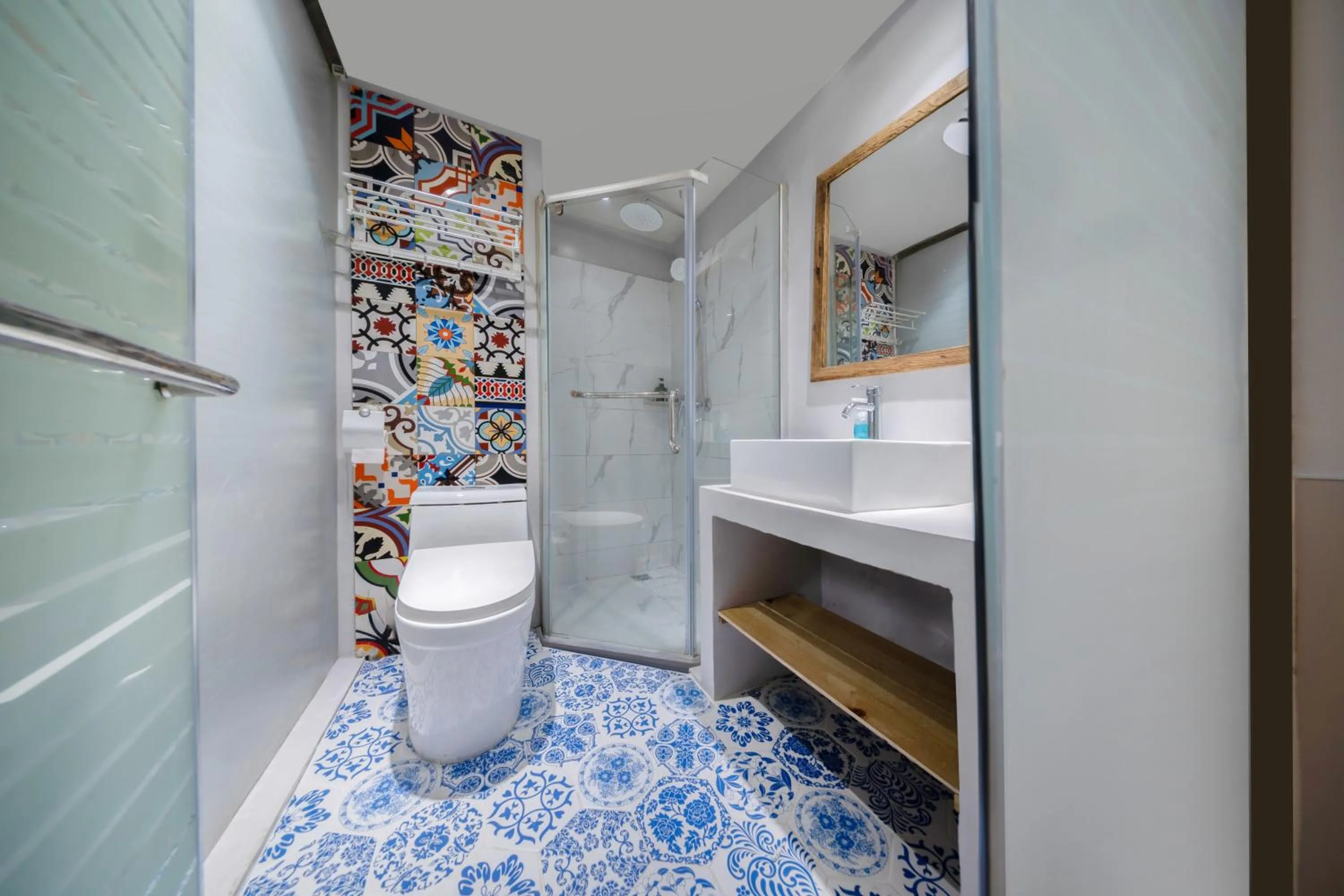 Shower in SONDERIA Lazybones Hostel- Wenshu Temple Side, Chill Hostel with All-Day Brunch, Travel Agency in English & Local Bar Vibes