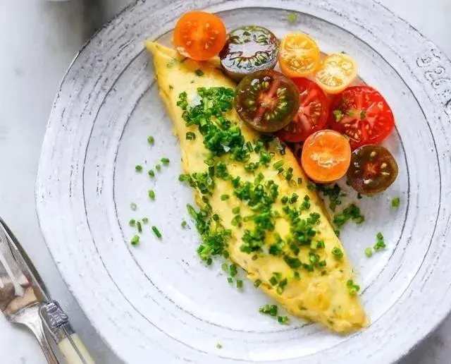 Continental breakfast in SONDERIA Lazybones Hostel- Wenshu Temple Side, Chill Hostel with All-Day Brunch, Travel Agency in English & Local Bar Vibes Continental breakfast in SONDERIA Lazybones Hostel- Wenshu Temple Side, Chill Hostel with All-Day Brunch, Travel Agency in English & Local Bar Vibes