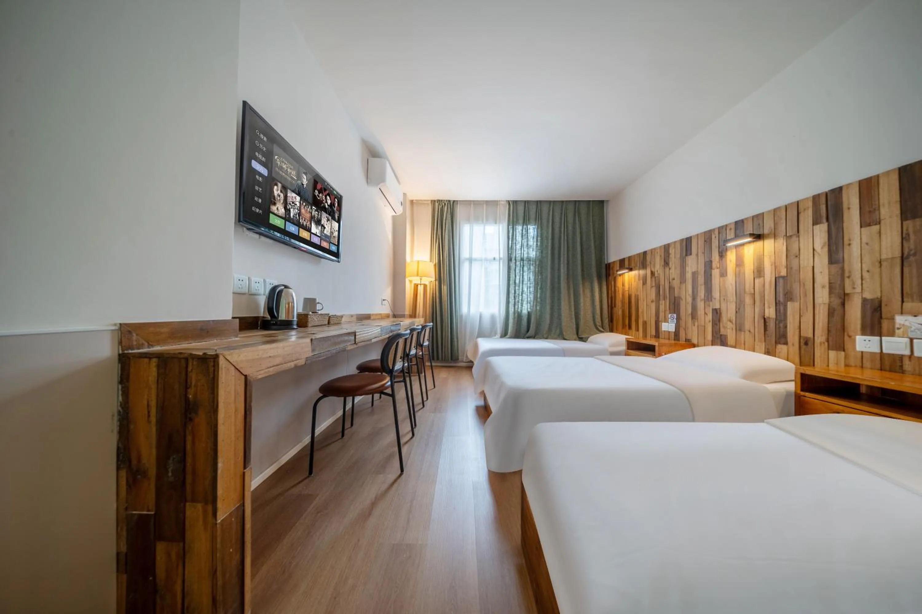Bed in SONDERIA Lazybones Hostel- Wenshu Temple Side, Chill Hostel with All-Day Brunch, Travel Agency in English & Local Bar Vibes