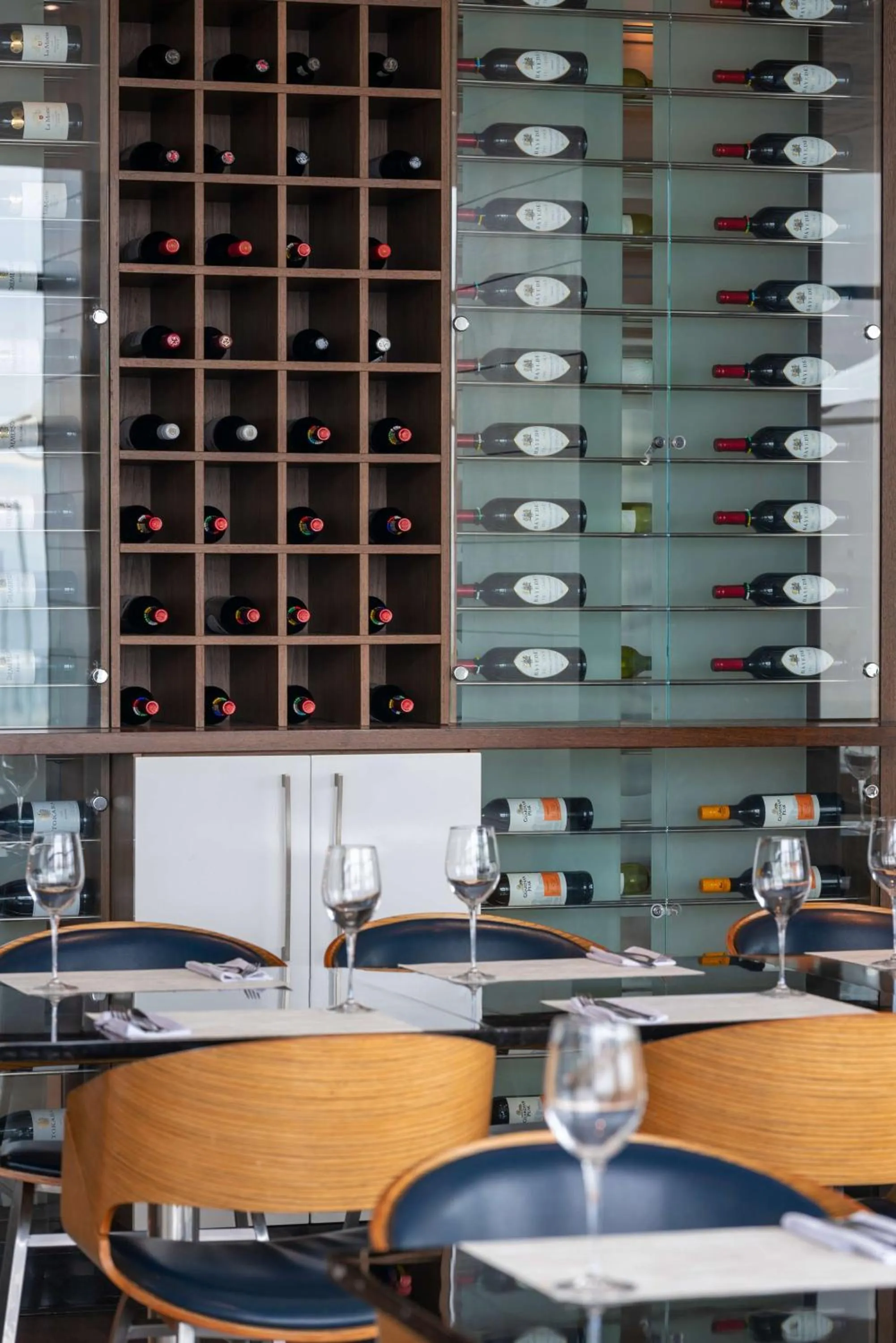 Restaurant/places to eat in Radisson Blu Hotel, Port Elizabeth