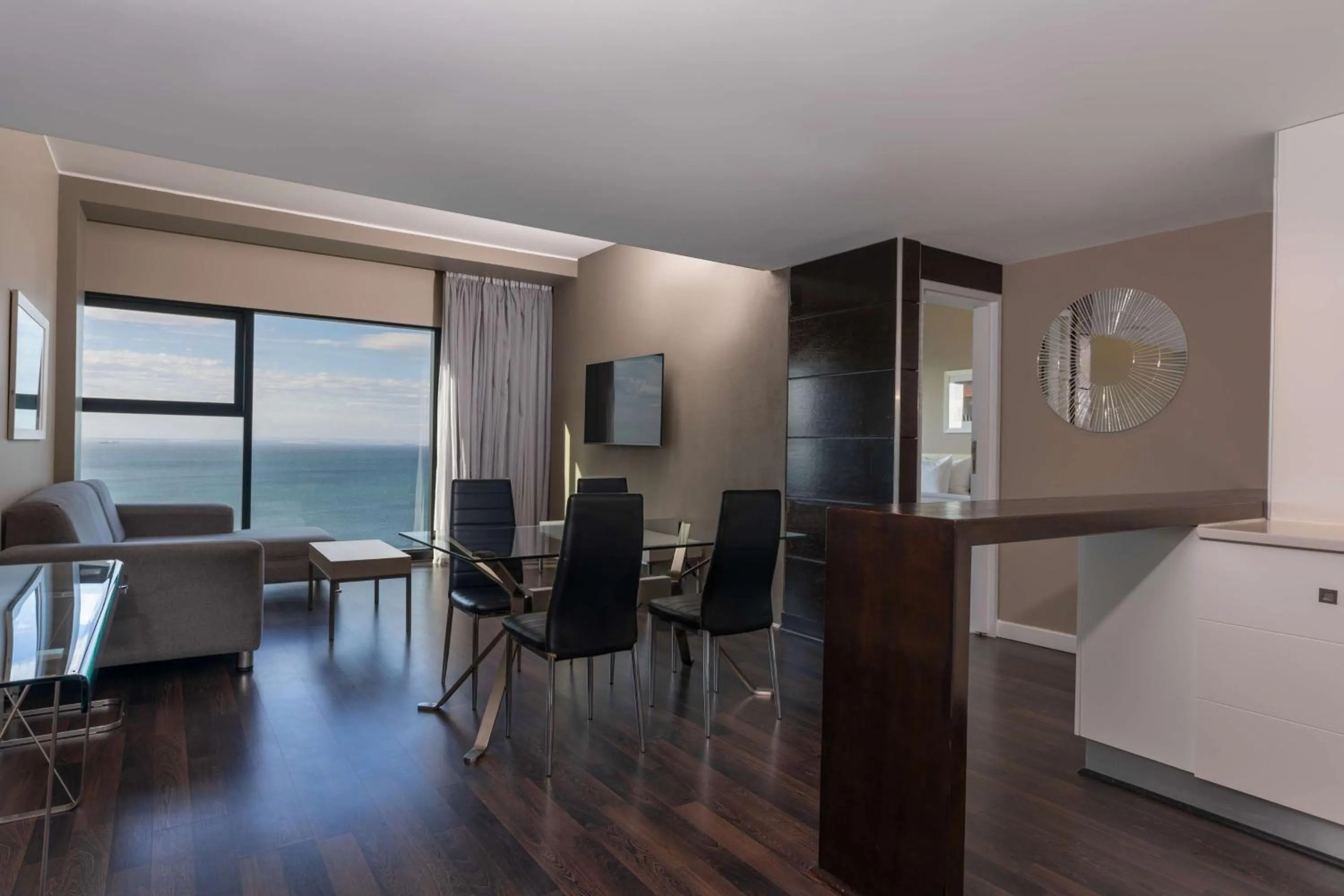 Photo of the whole room in Radisson Blu Hotel, Port Elizabeth