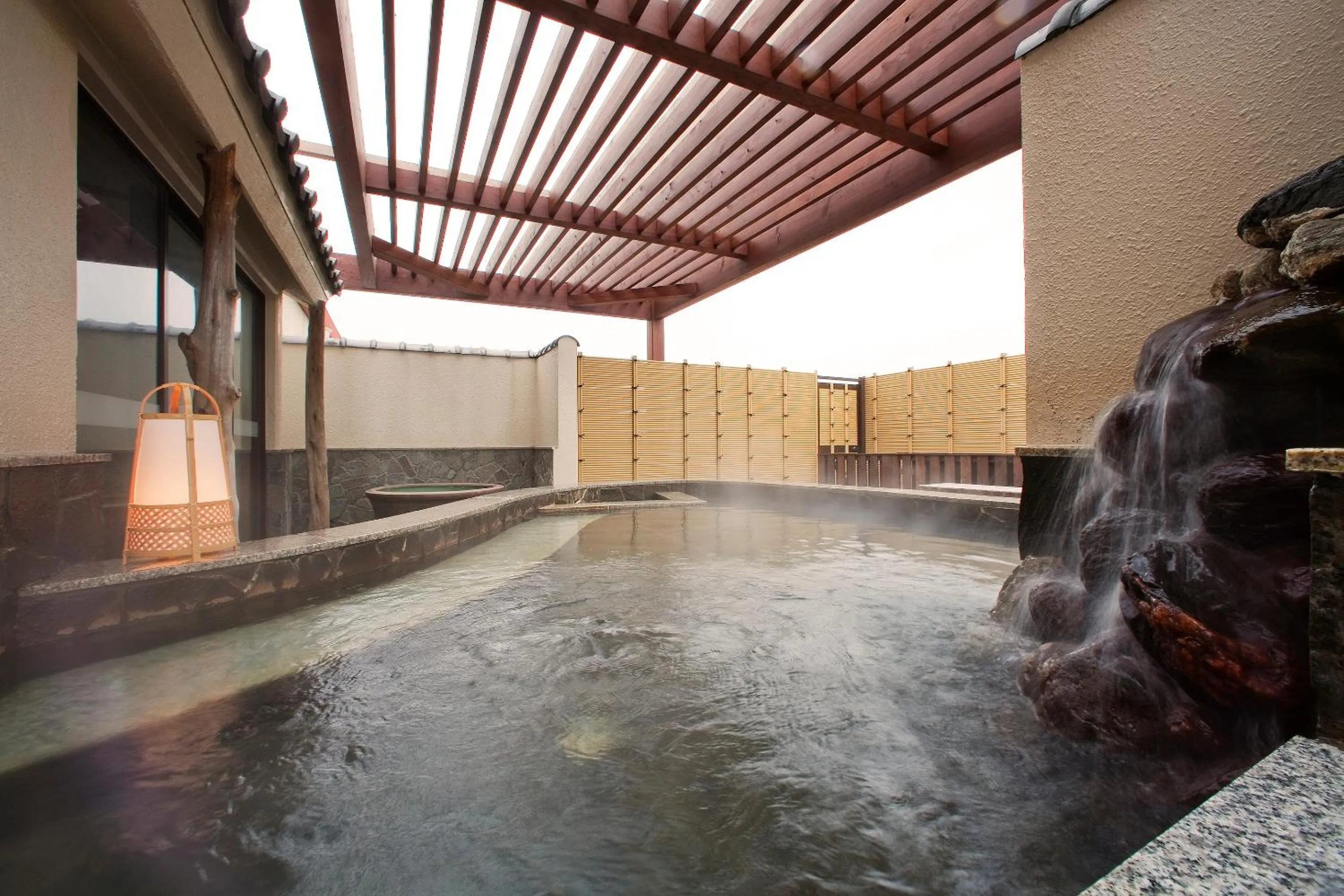 Hot Spring Bath in Shimakaigetsu
