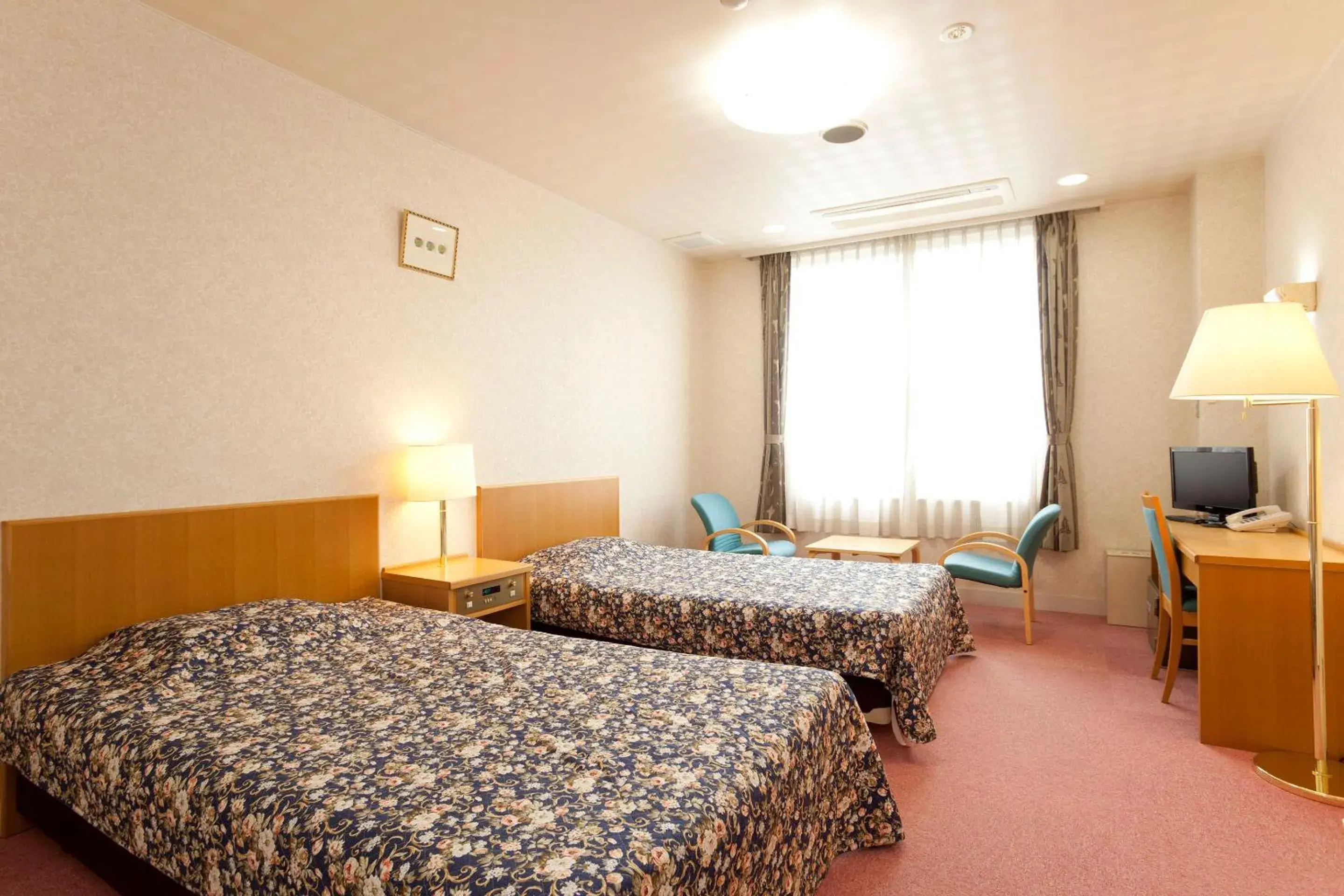 Photo of the whole room, Bed in Sunrise Awaji Photo of the whole room, Bed in Sunrise Awaji