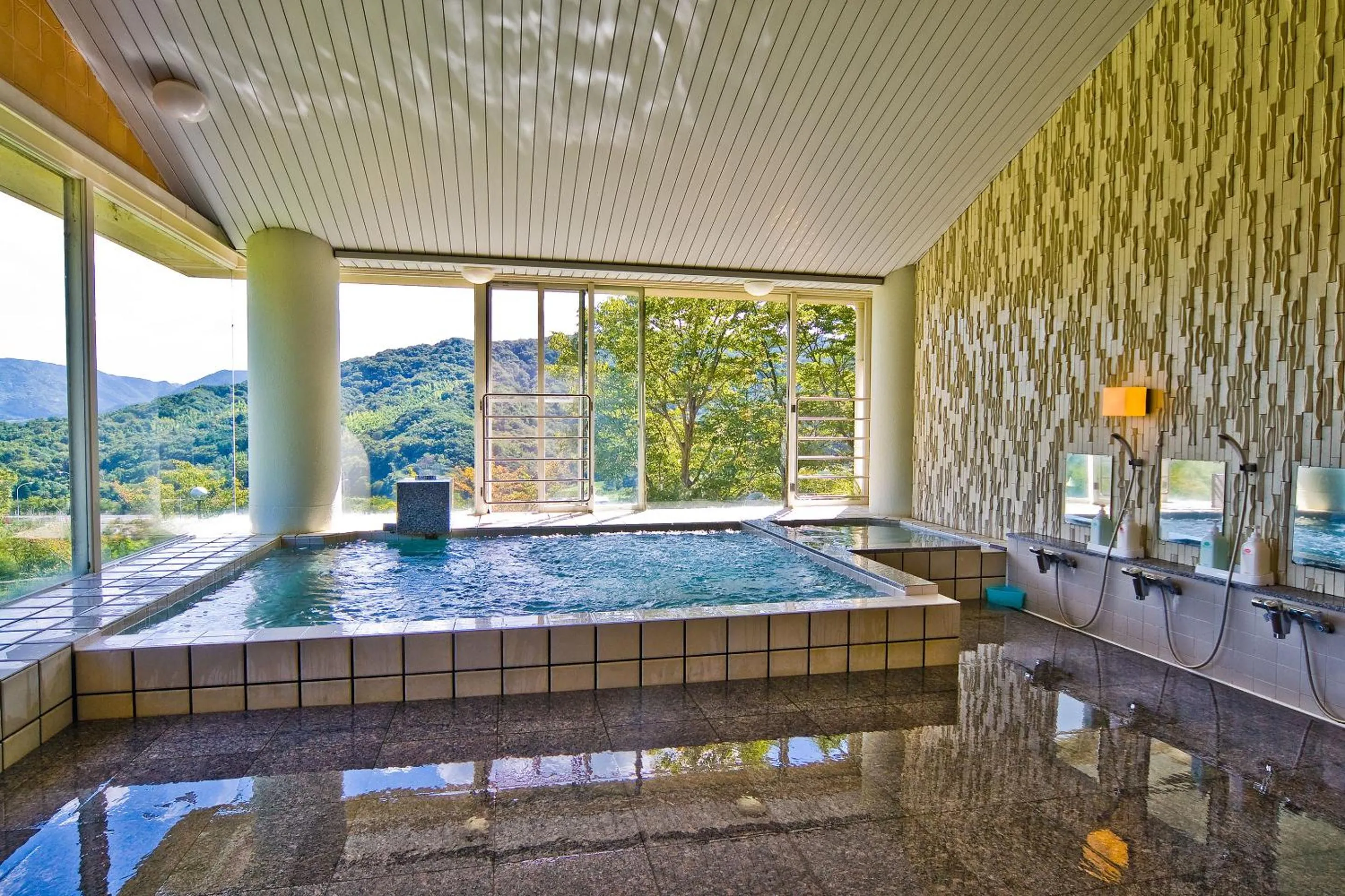 Hot Spring Bath in Sunrise Awaji