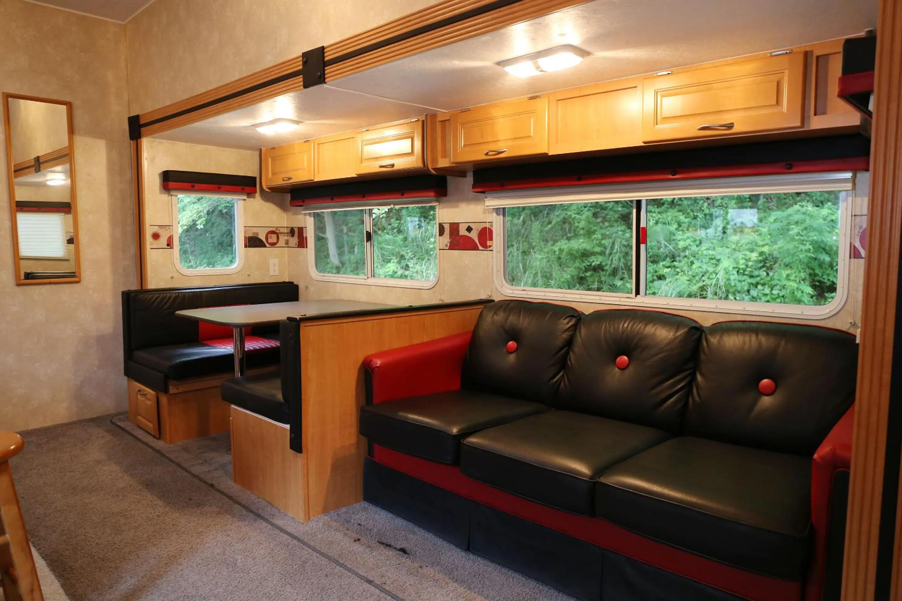 Photo of the whole room in Sunrise Awaji