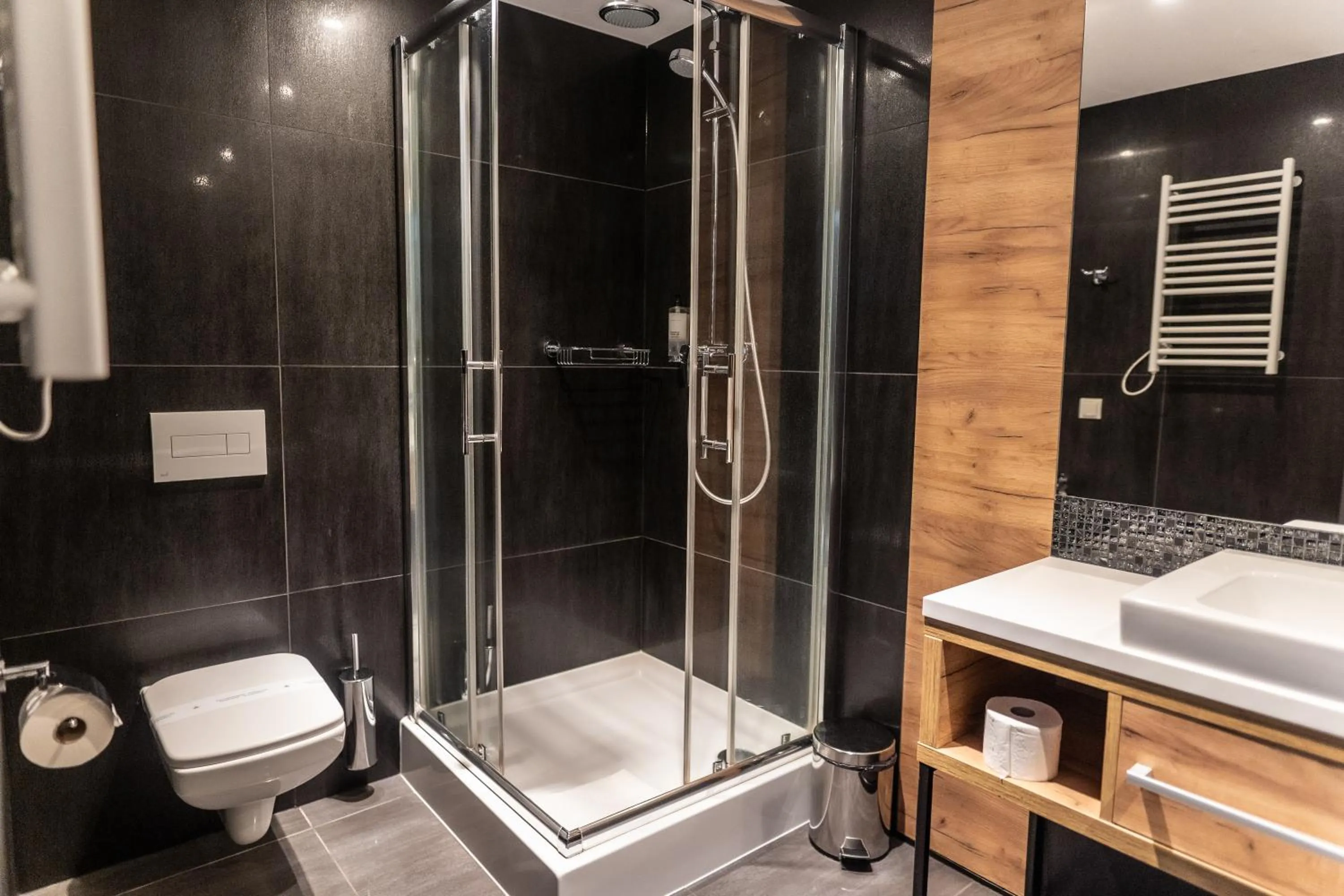 Shower in Hotel Limanova