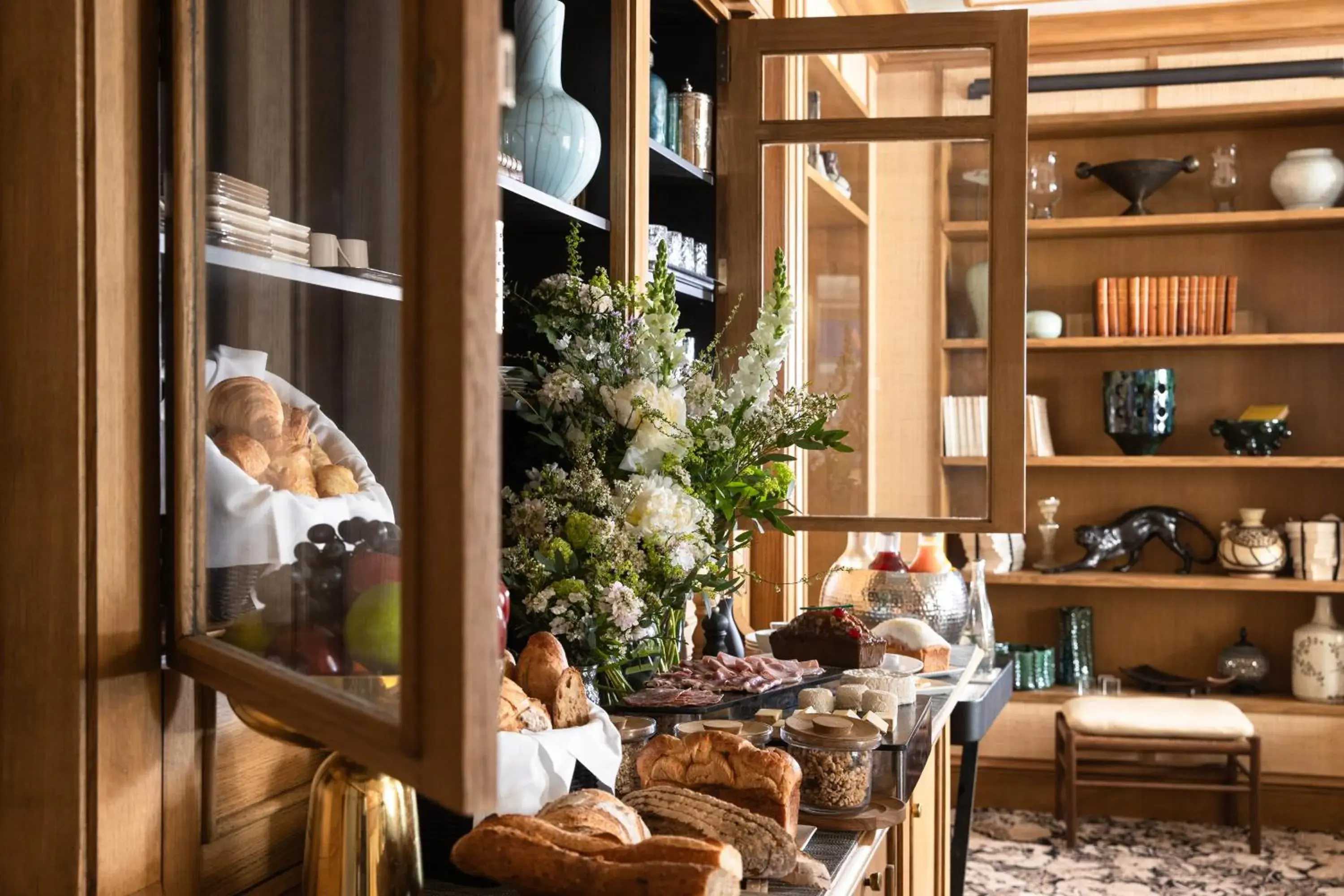 Breakfast in Esprit Saint Germain Breakfast in Esprit Saint Germain