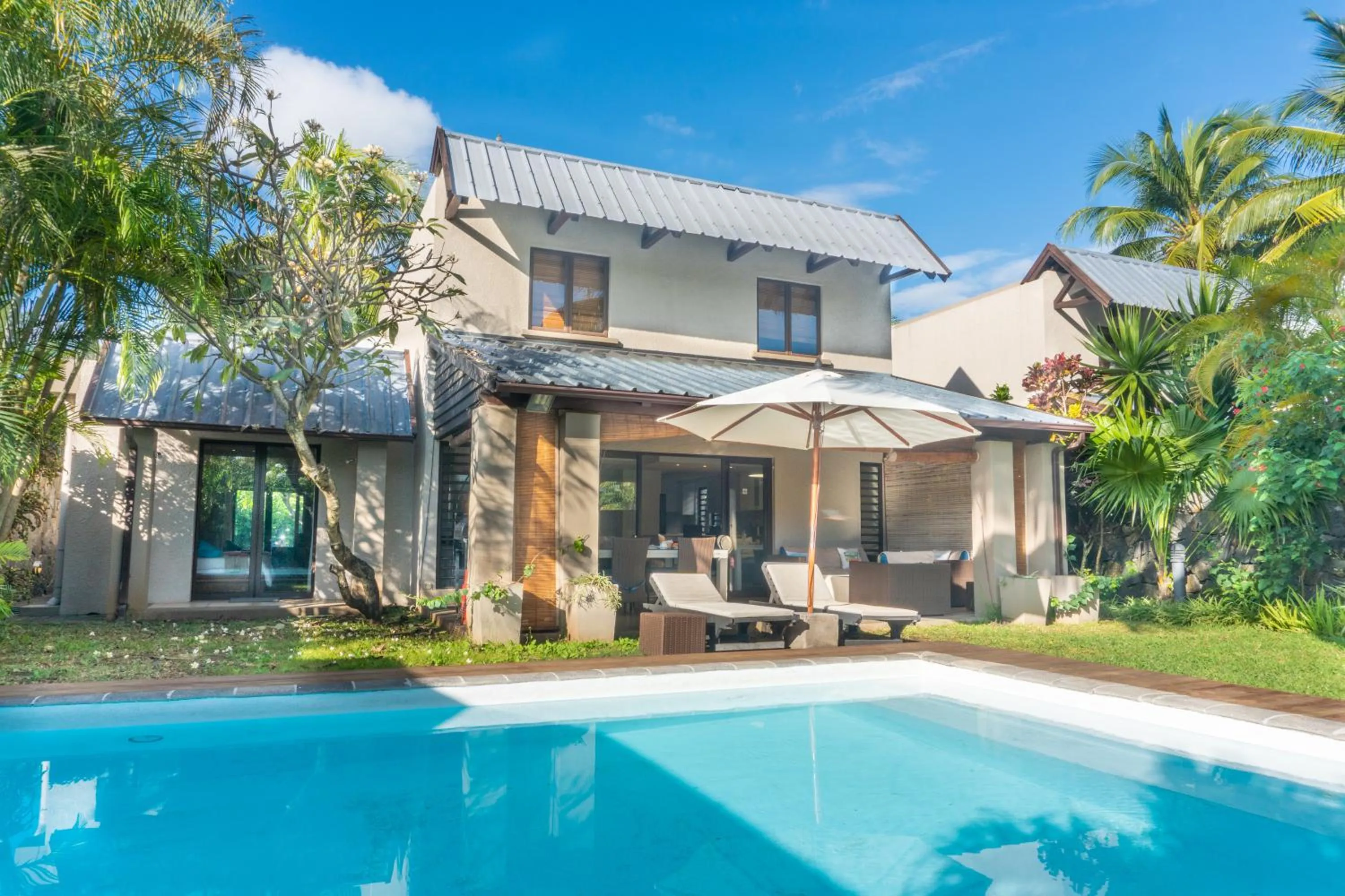 Swimming pool in Bel Azur Beach Residence by LOV Mauritius