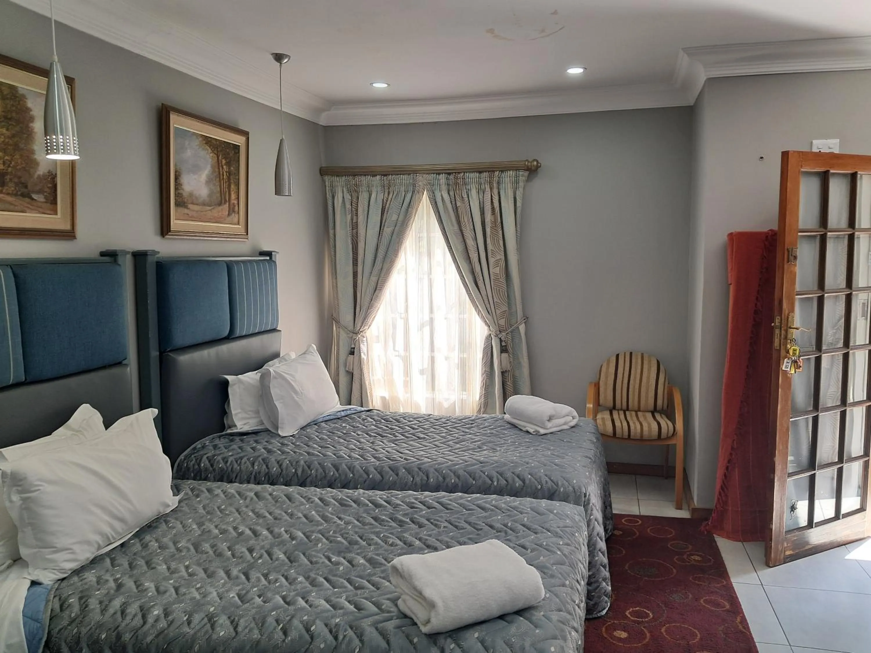 Photo of the whole room, Bed in Constantia Manor Guest House