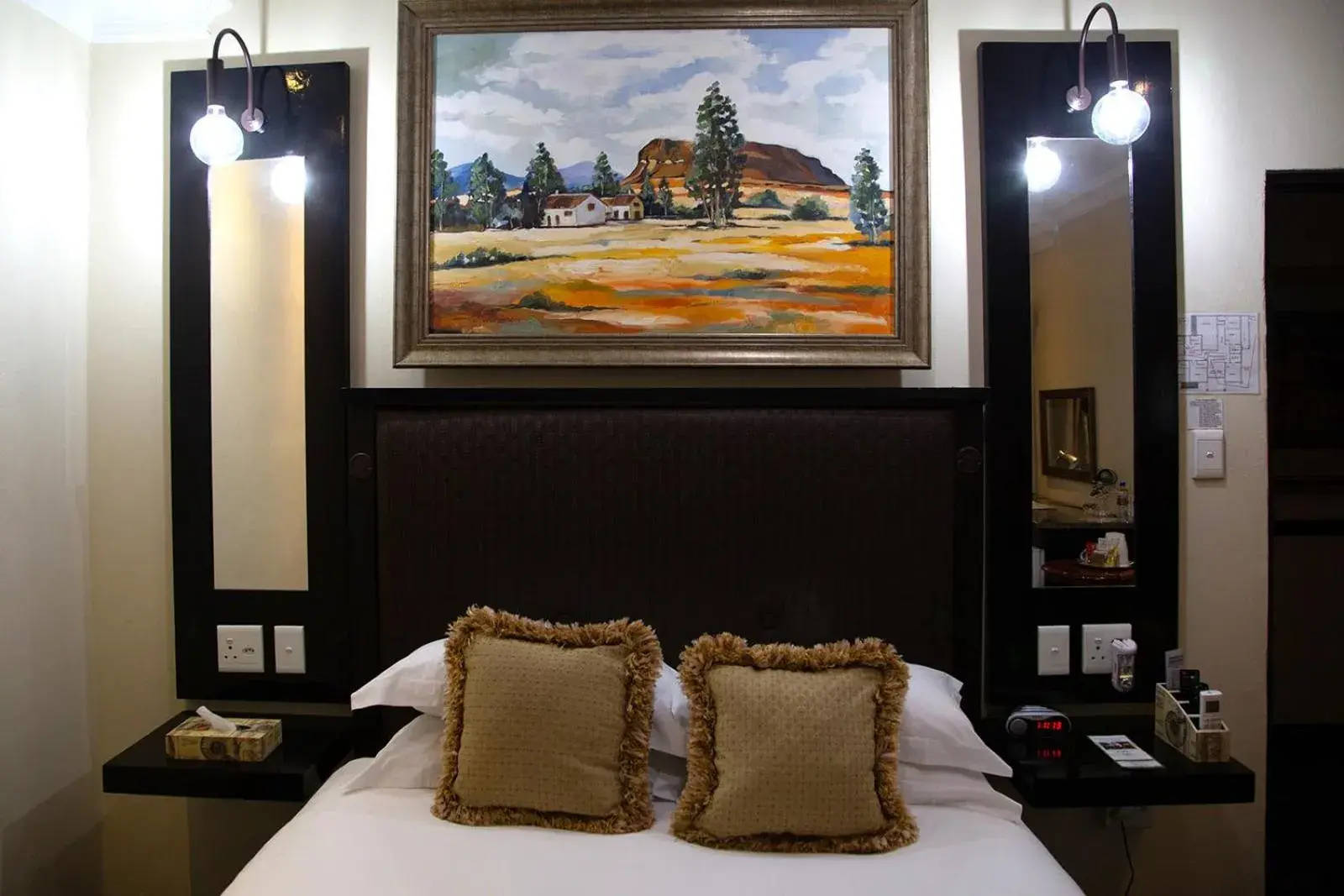 Quiet street view, Bed in Constantia Manor Guest House Quiet street view, Bed in Constantia Manor Guest House