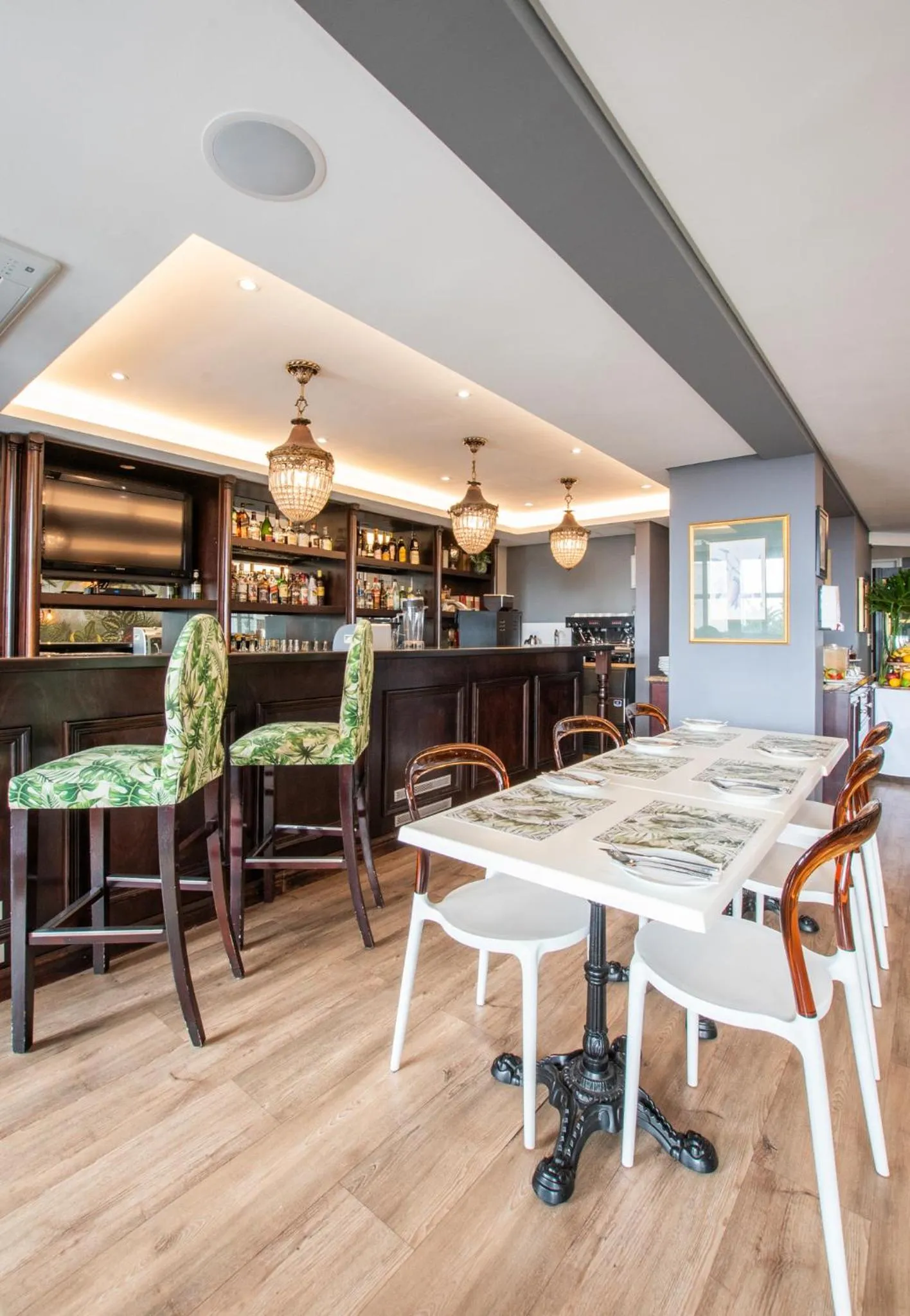 Lounge or bar in Romney Park Luxury Apartments by The Stay Collection