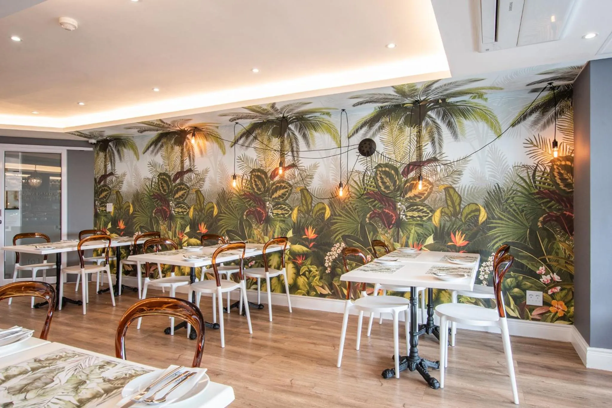 Restaurant/places to eat in Romney Park Luxury Apartments by The Stay Collection