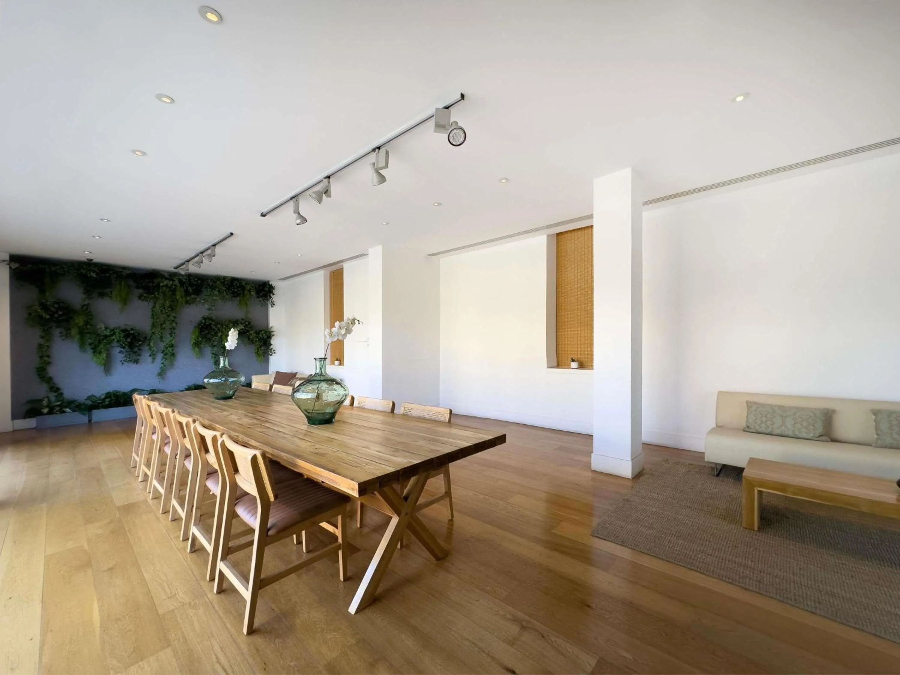 Lounge or bar in The Classic Hotel Nicosia - Handwritten Collection