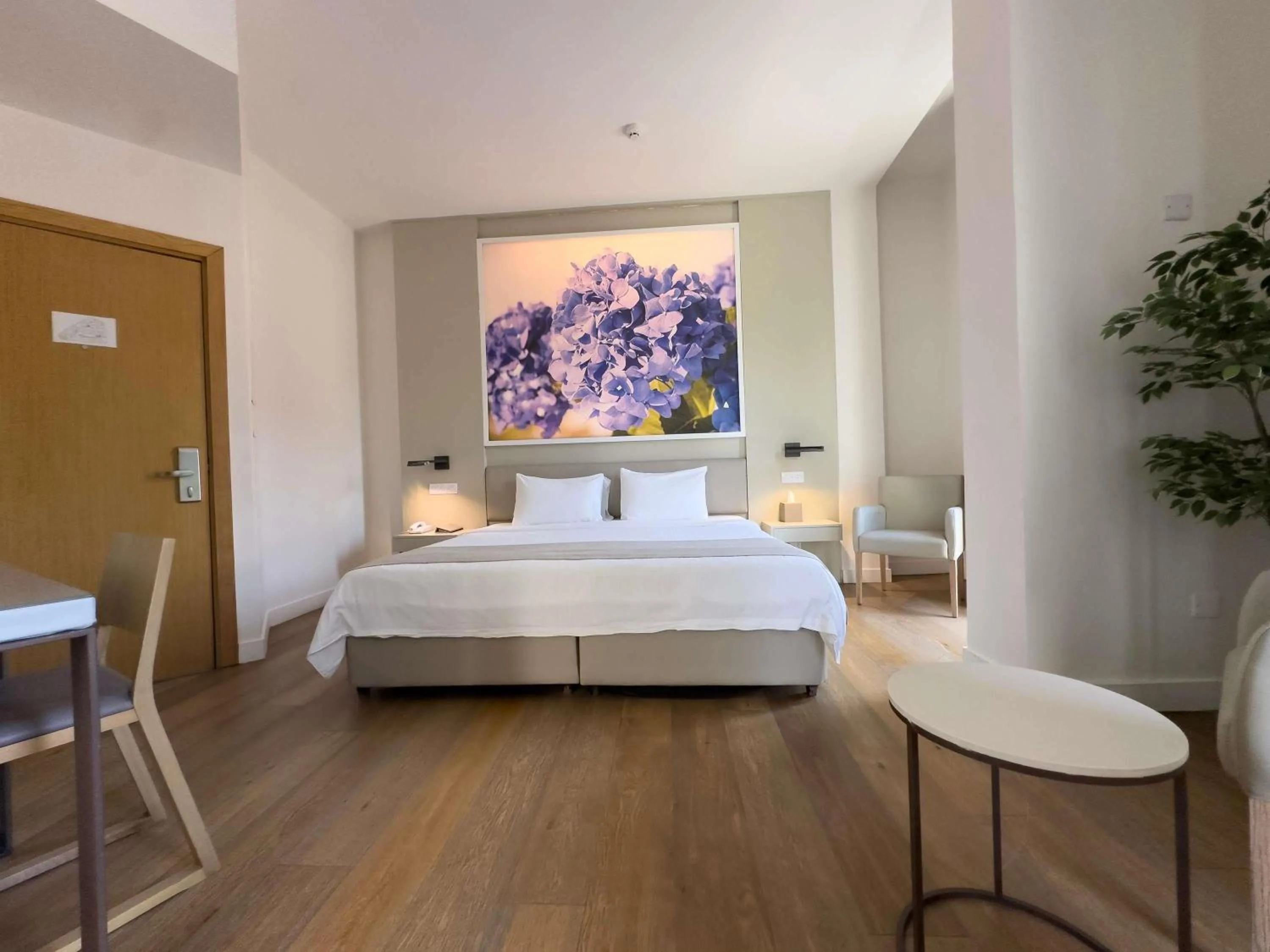 Bedroom, Bed in The Classic Hotel Nicosia - Handwritten Collection