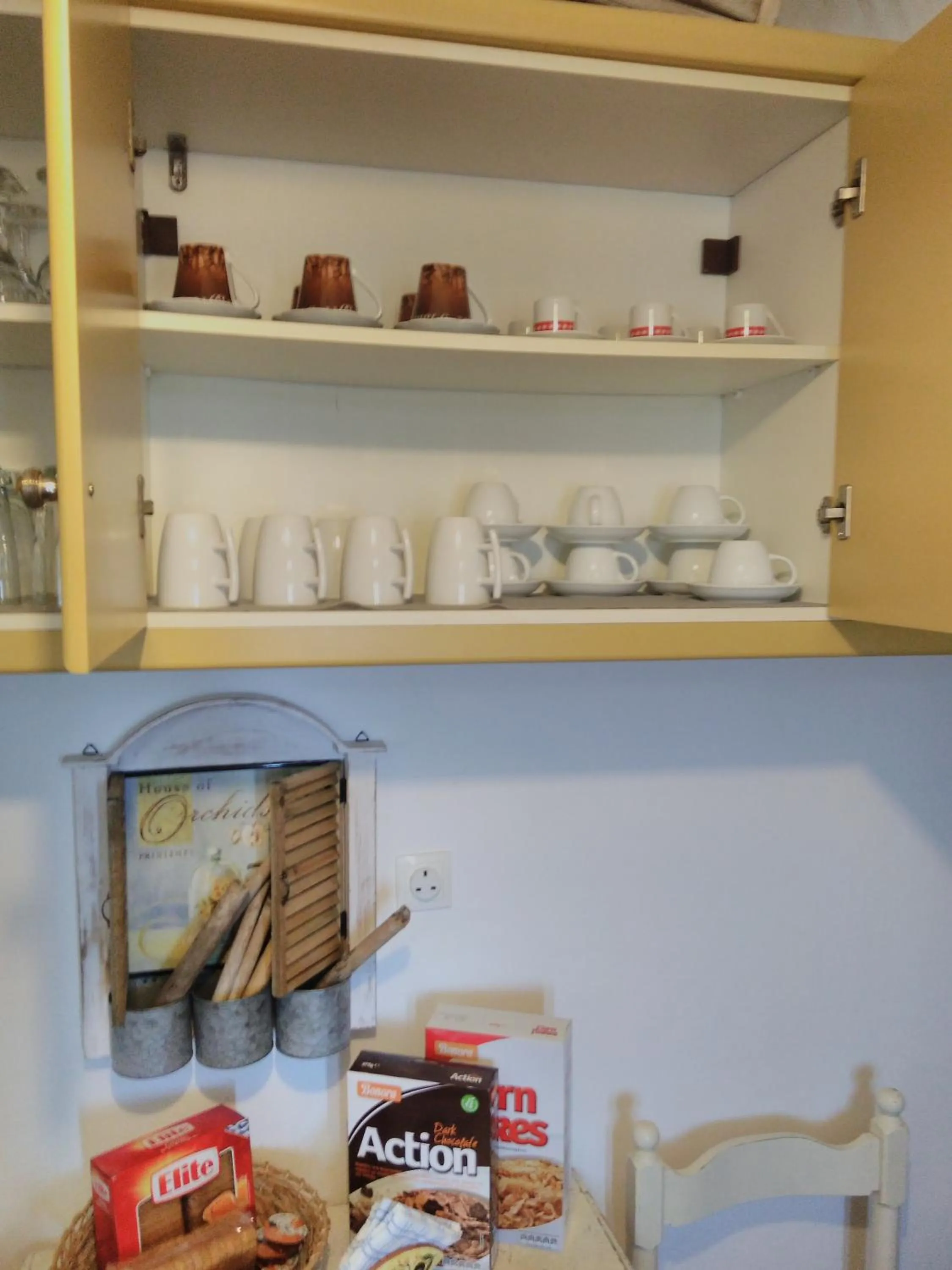 Coffee/tea facilities in Arch Villa