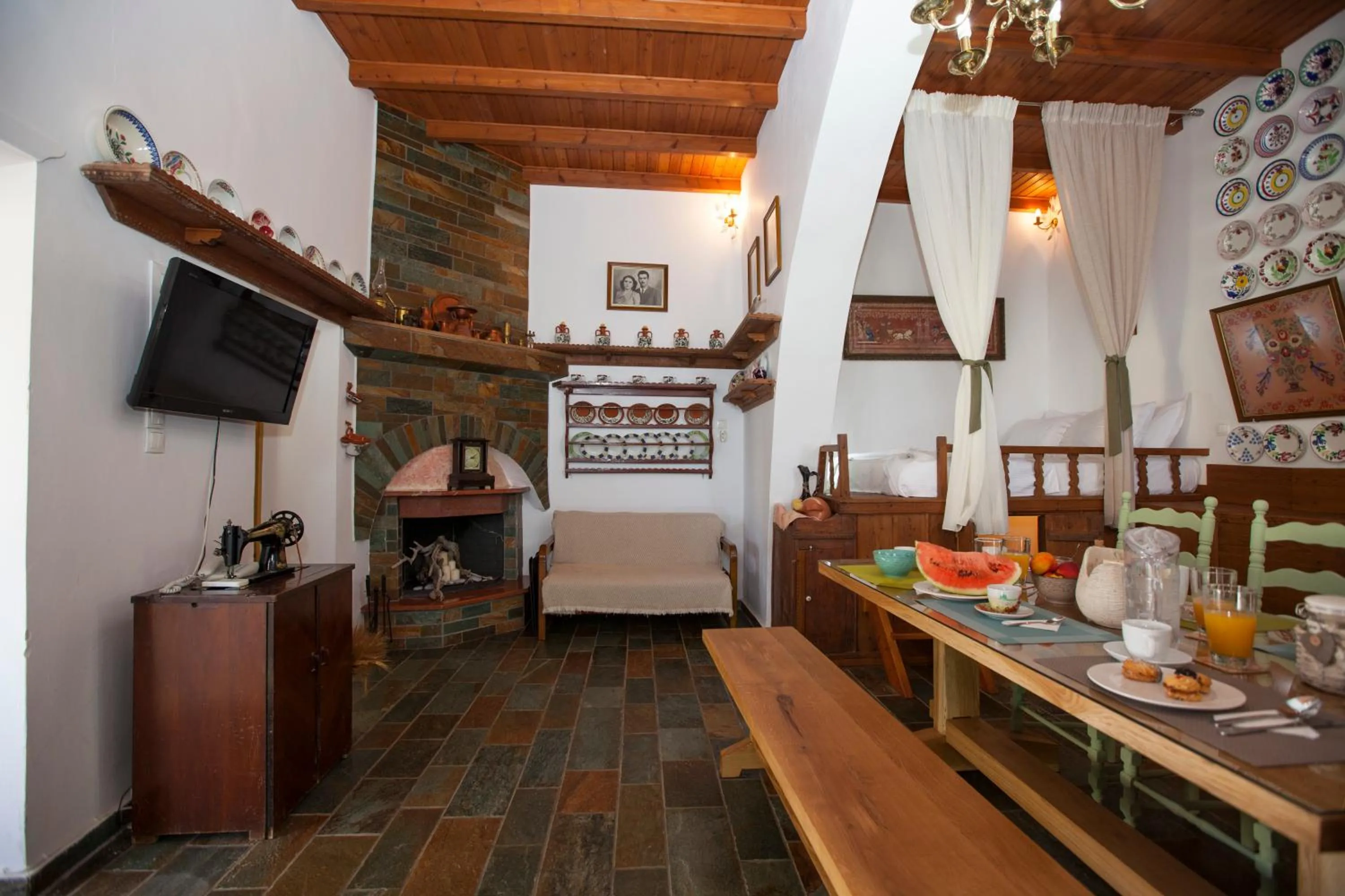 Dining area in Arch Villa