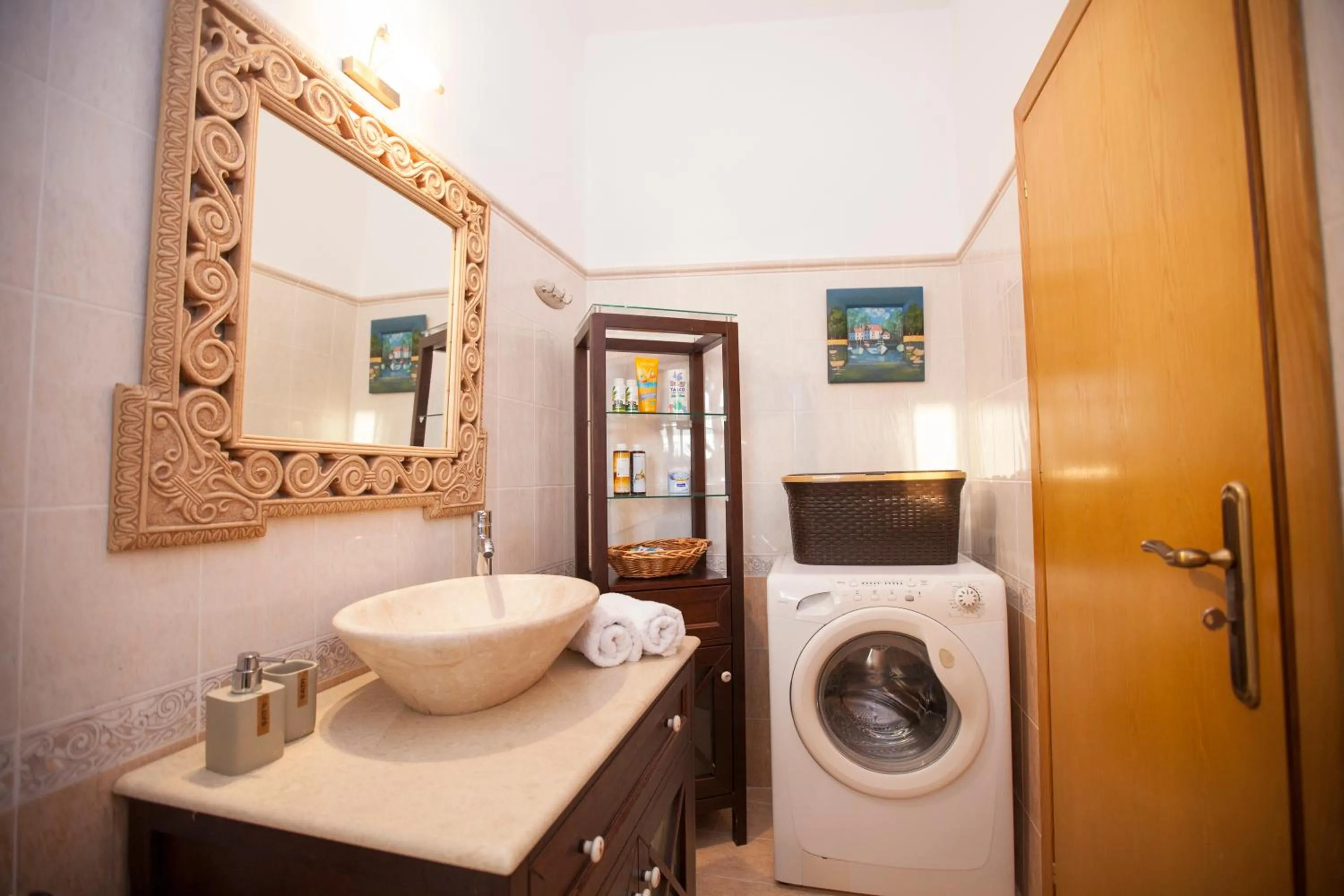 Bathroom in Arch Villa