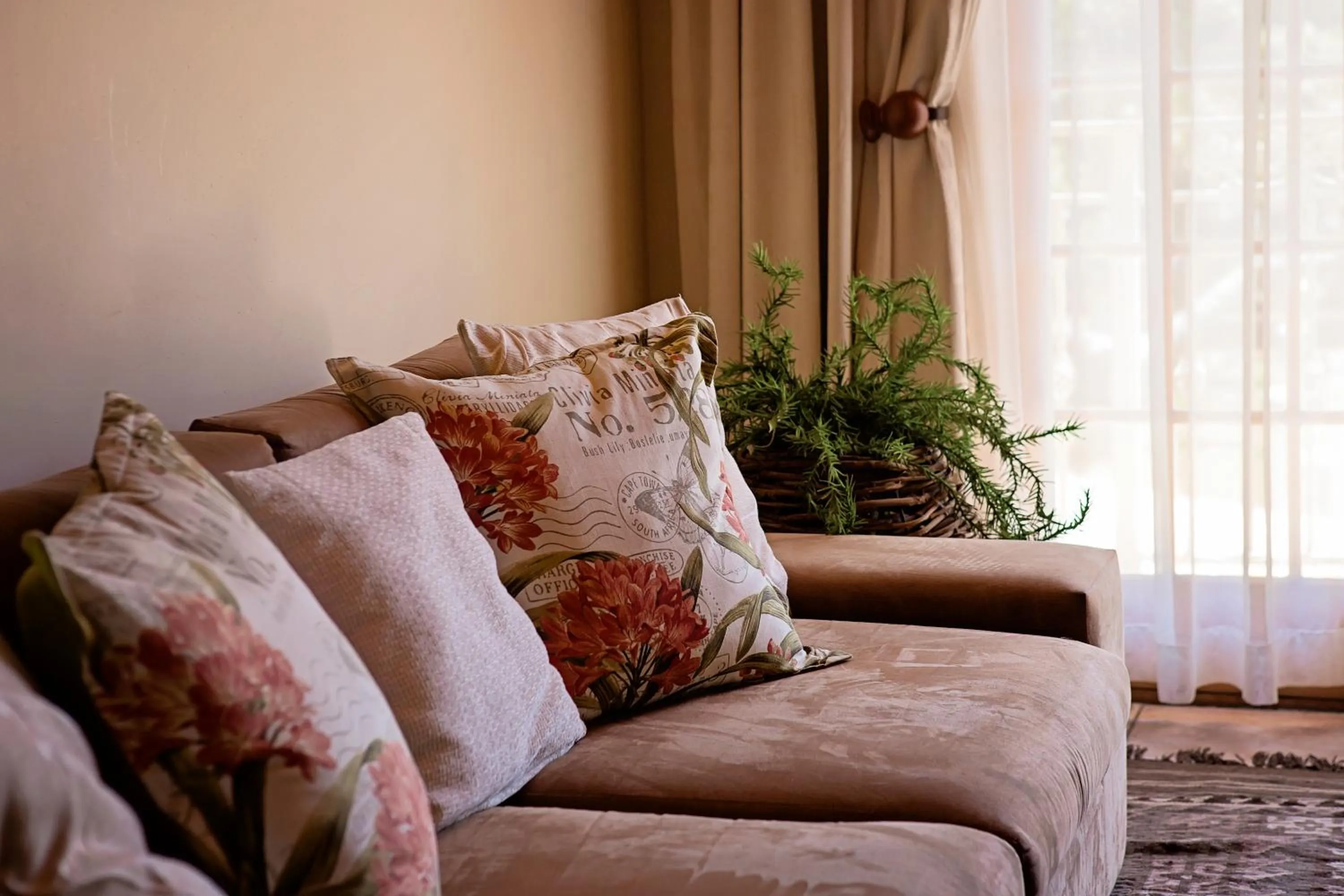 Living room in Oak Tree Lodge