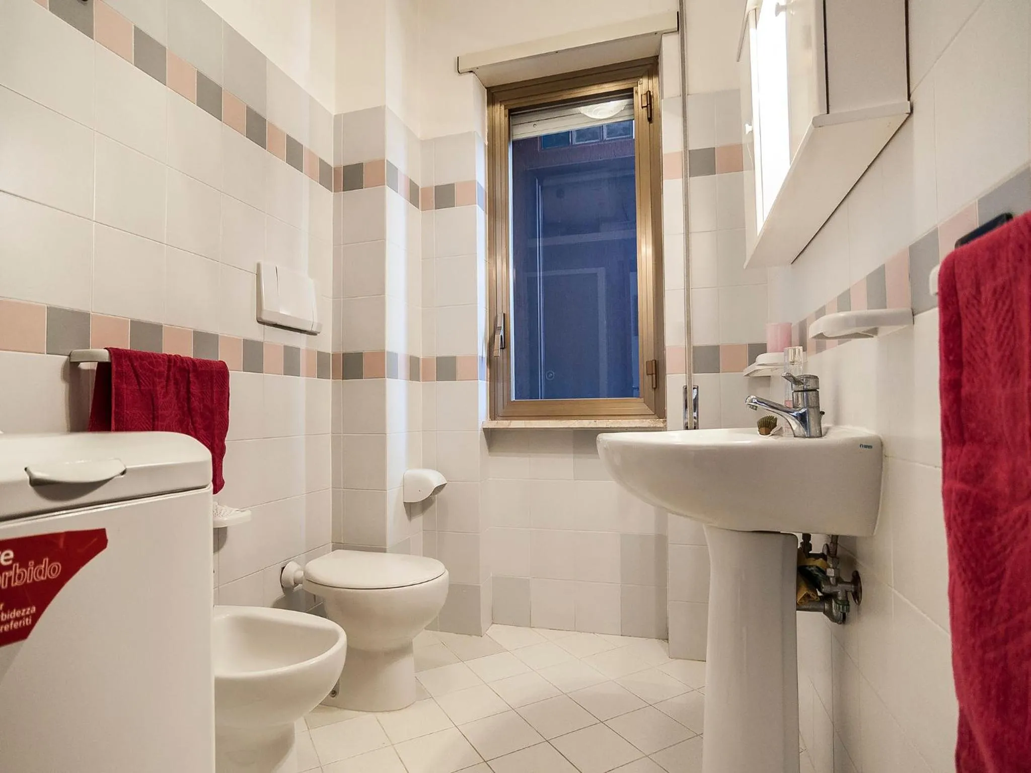 Toilet in Casa Colombo