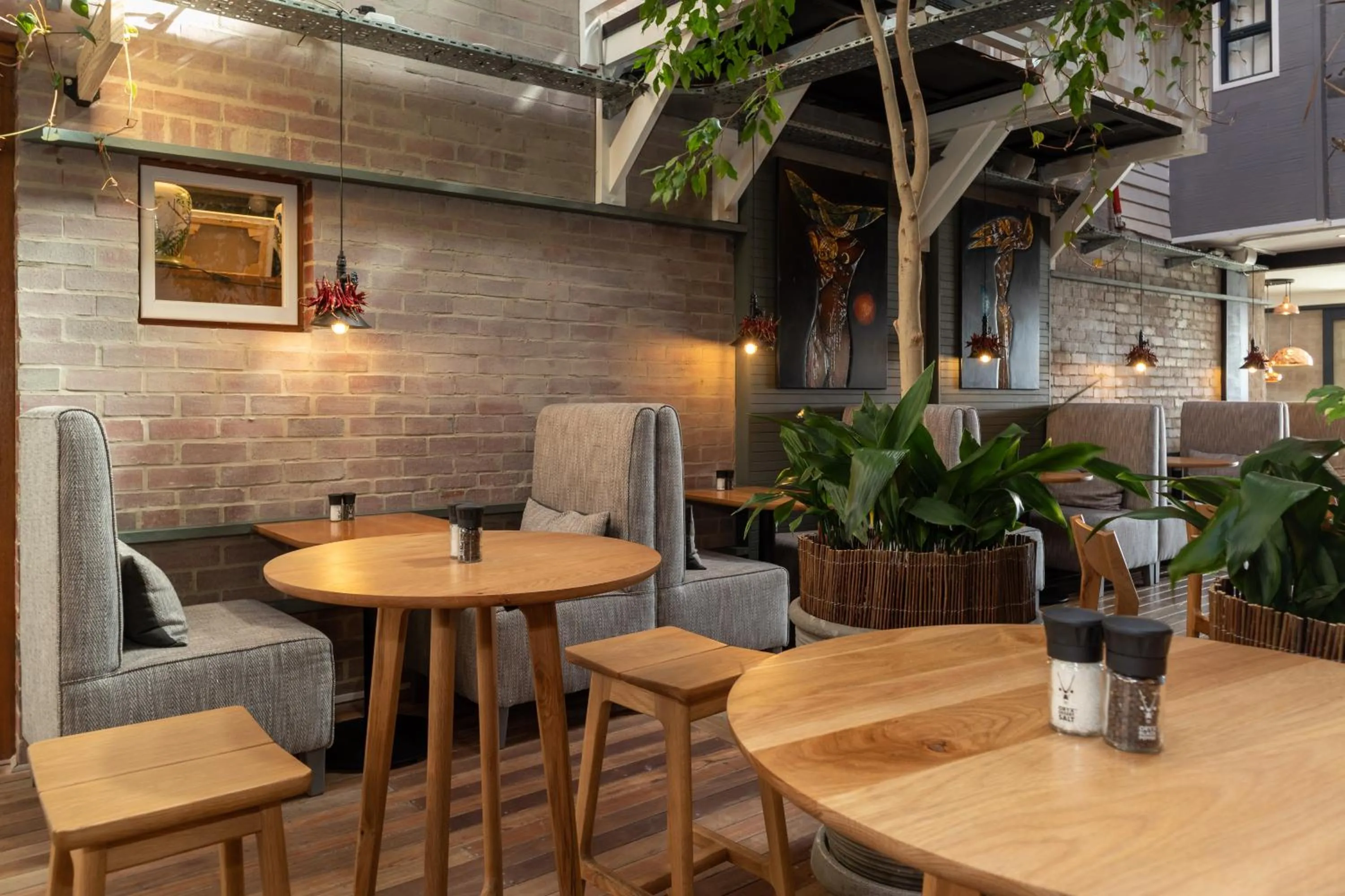 Restaurant/places to eat in The Lofts Boutique Hotel