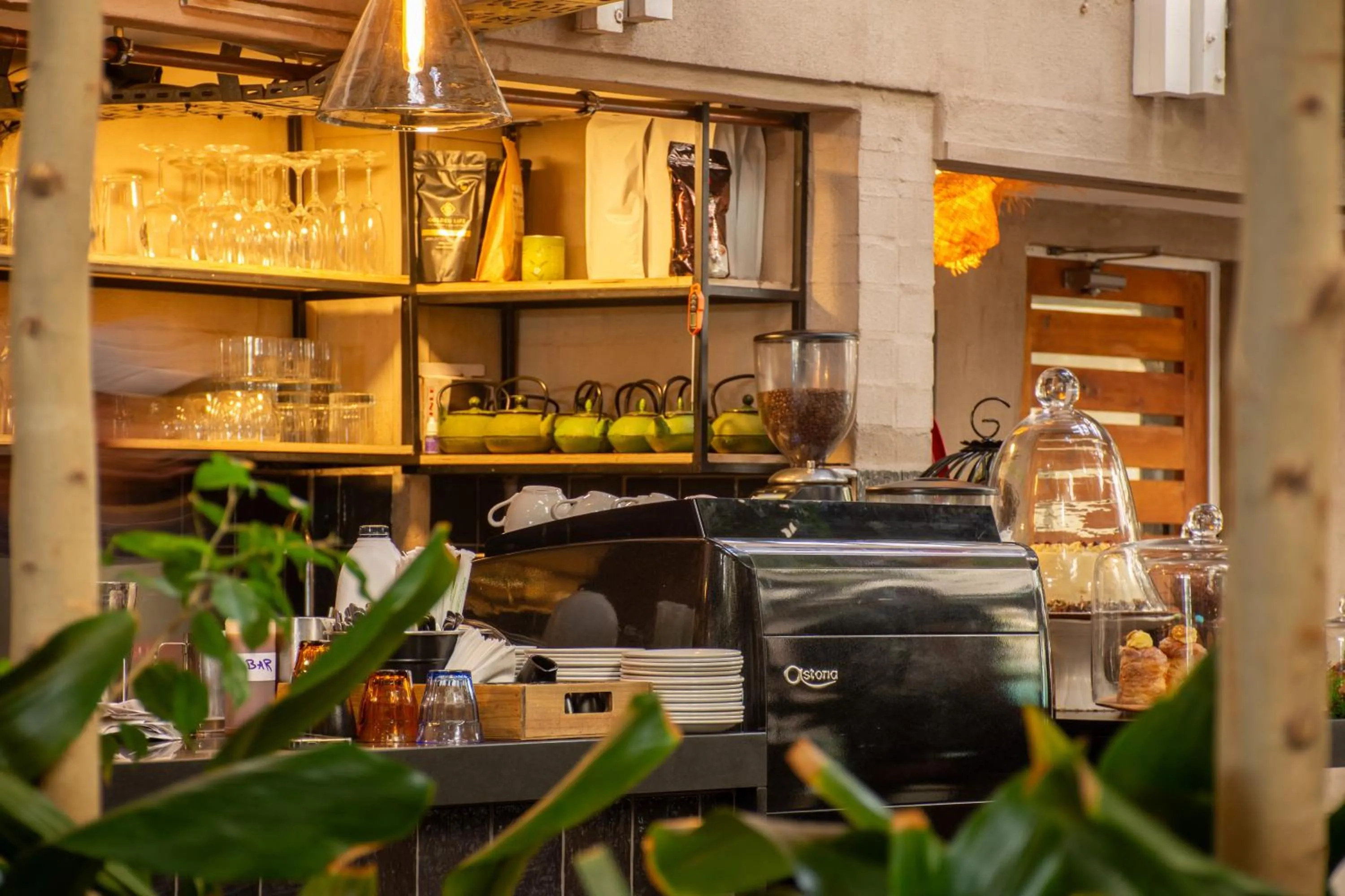 Coffee/tea facilities in The Lofts Boutique Hotel
