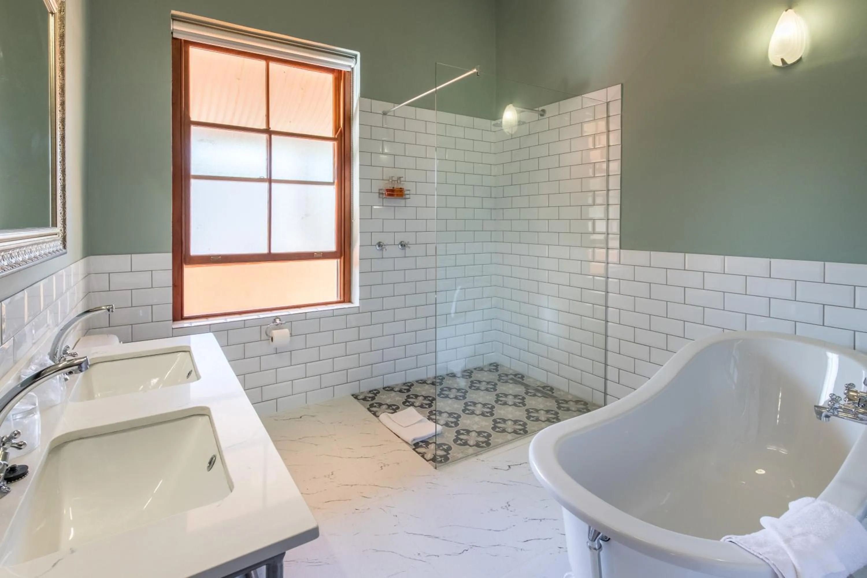 Bathroom in Montagu Country Hotel