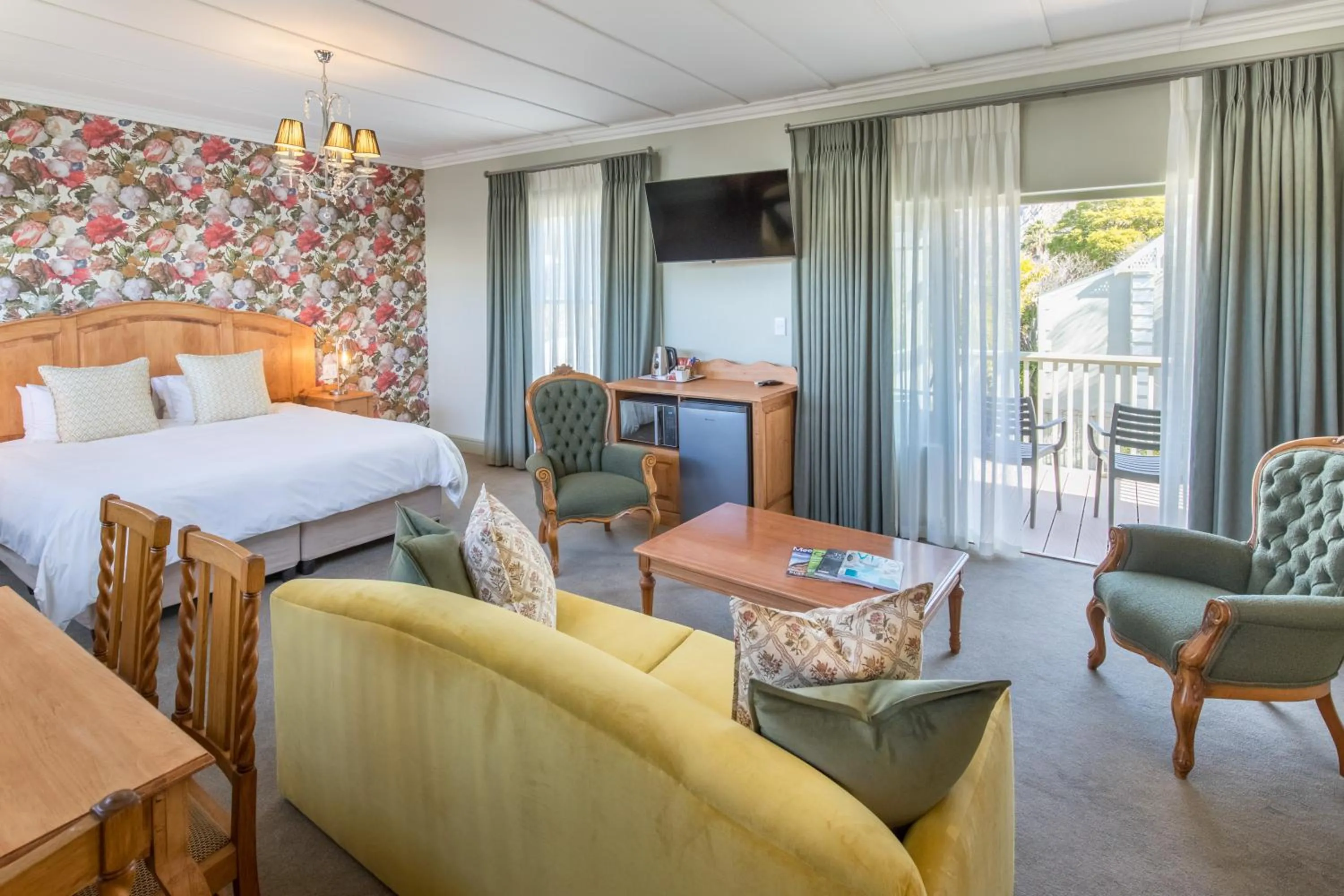 TV and multimedia, Bed in Montagu Country Hotel