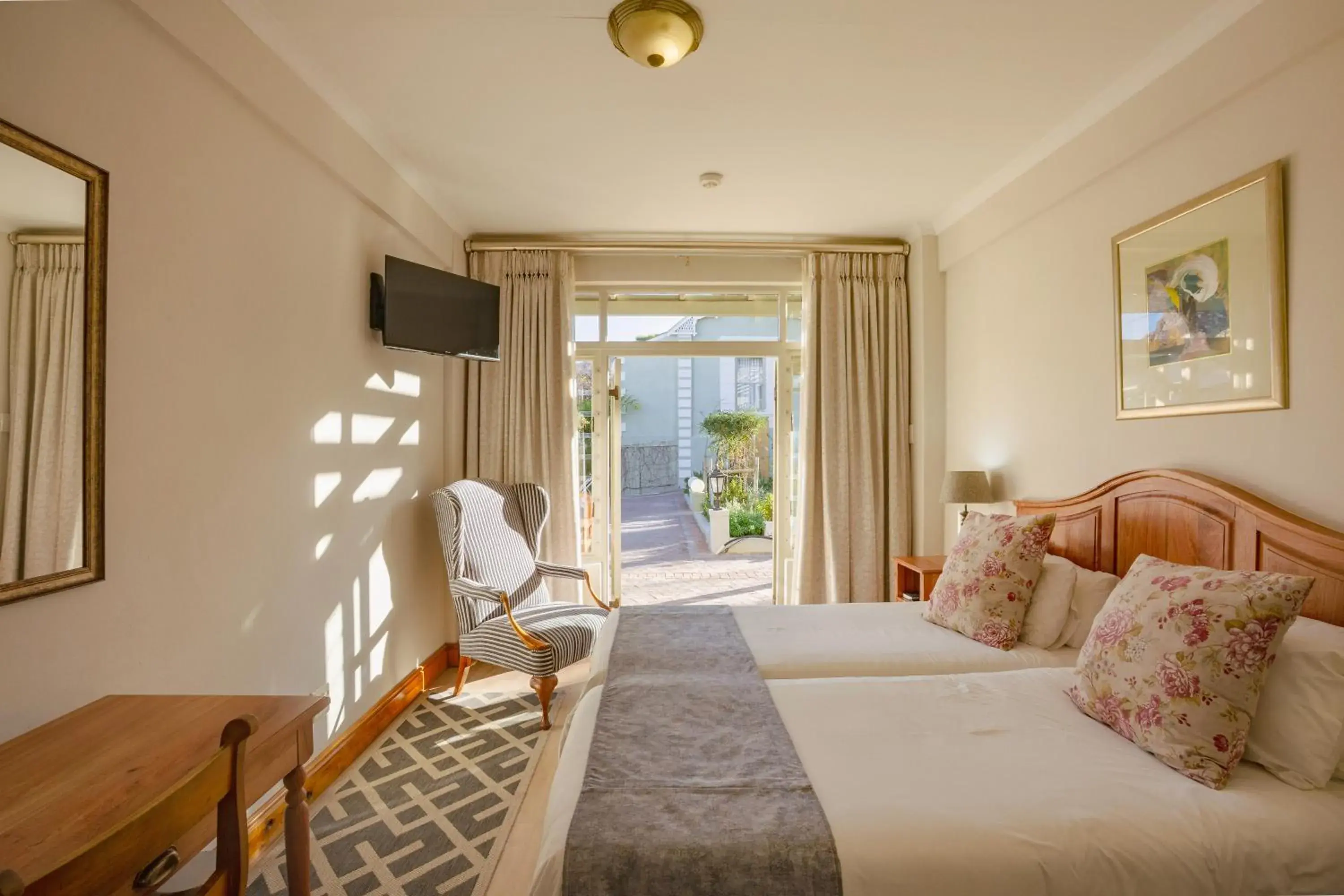 Classic Victorian Twin in Montagu Country Hotel Classic Victorian Twin in Montagu Country Hotel